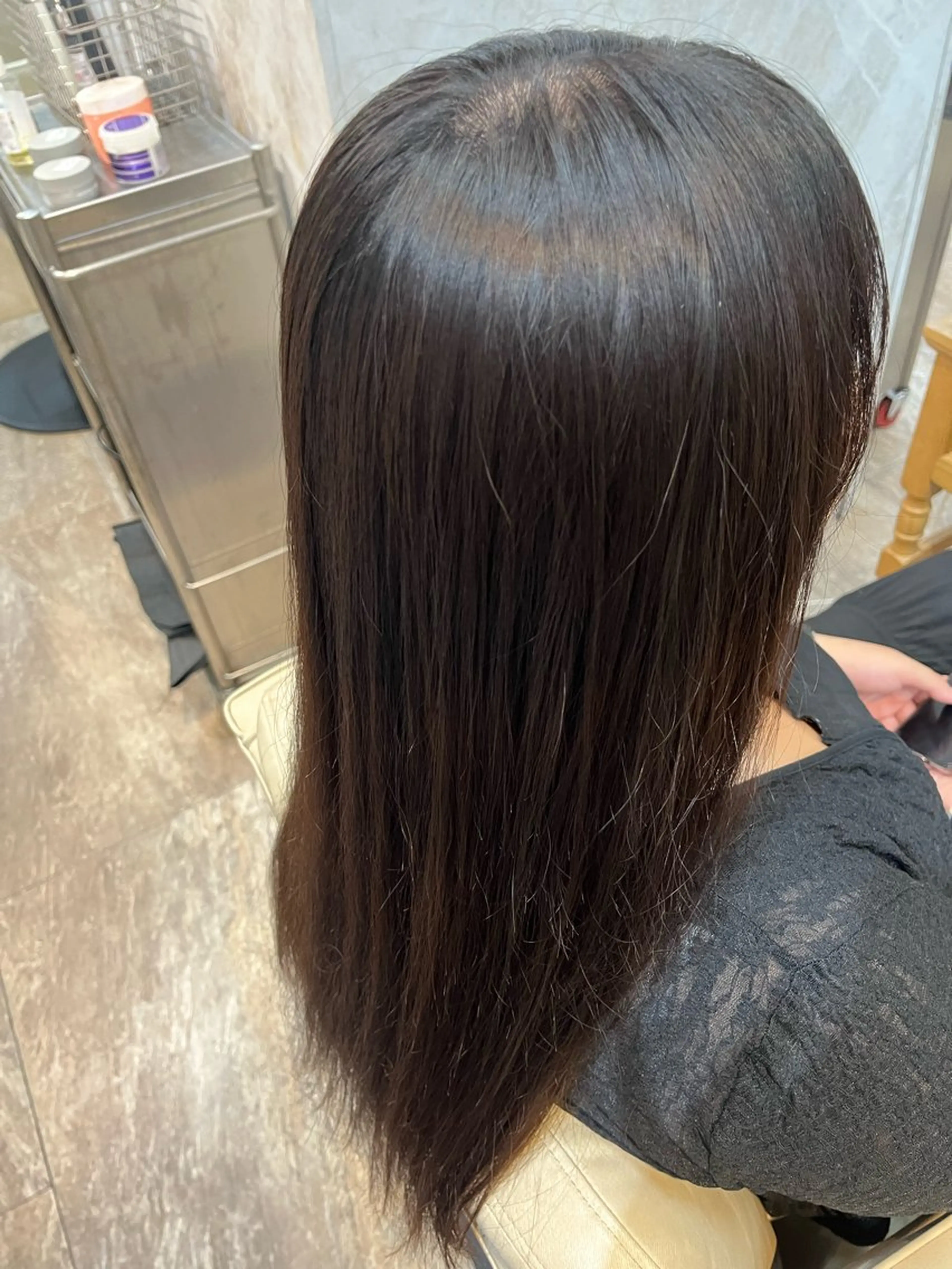 ロング 縮毛矯正 縮毛矯正 飯島 愛深のヘアスタイル