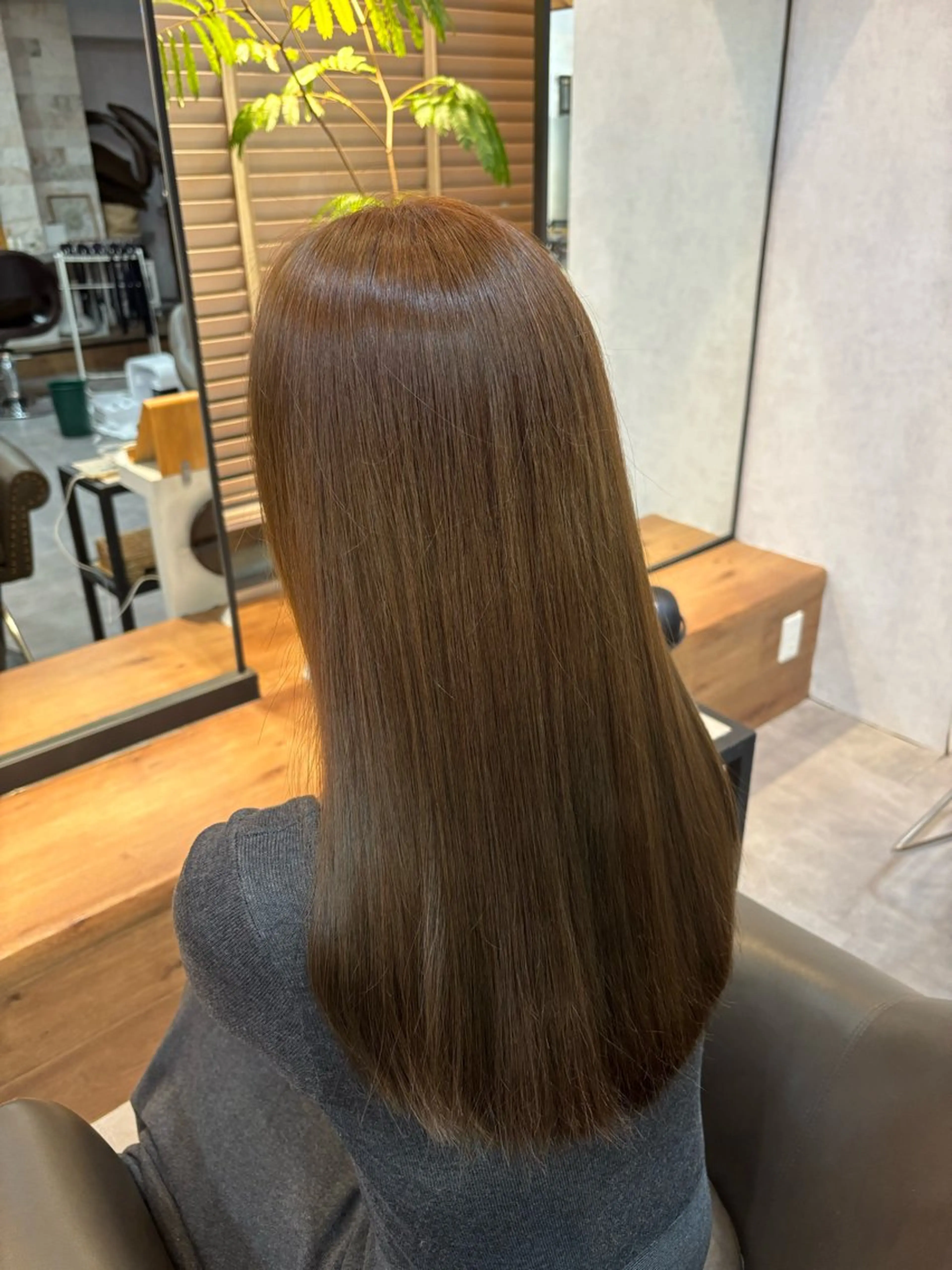 ロング カラー 日髙 愛華のヘアスタイル