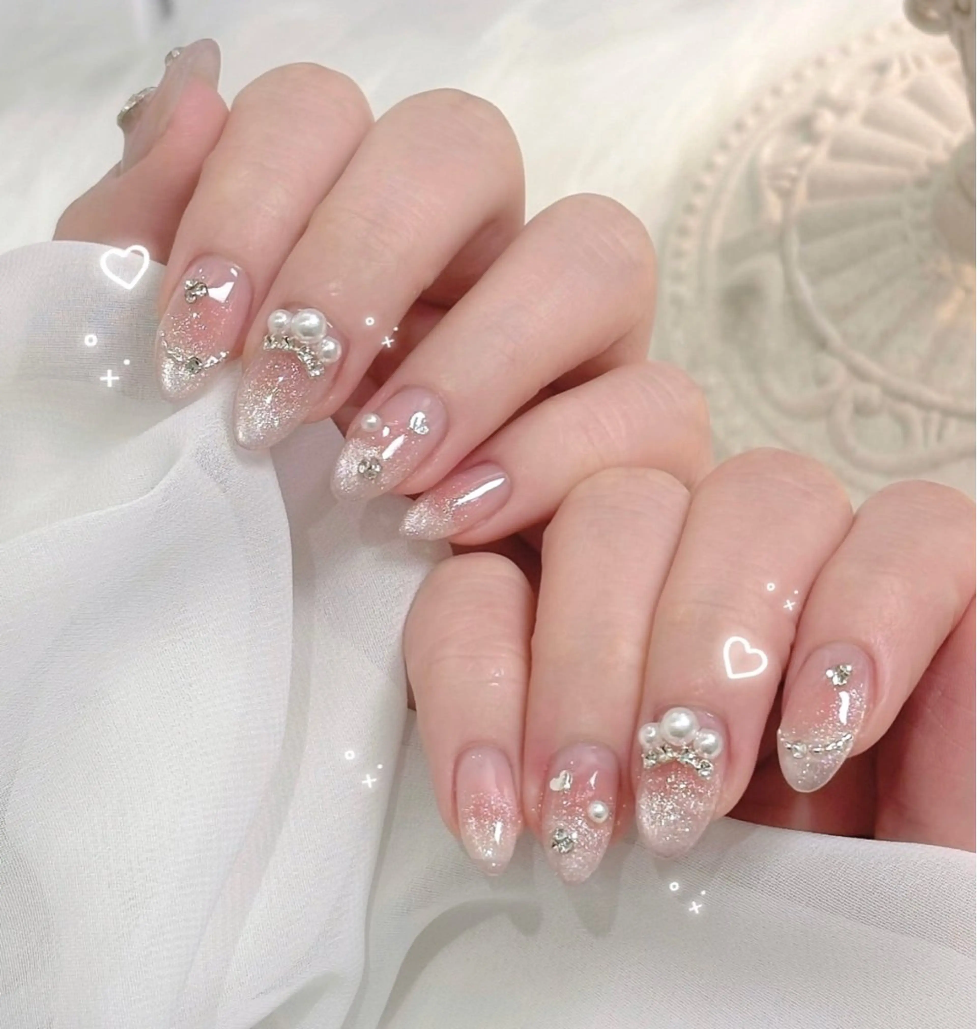 ネイル フレンチネイル キラキラネイル マグネットネイル ミラーネイル ニュアンスネイル ハンドネイル Lyn TA Nailのネイルデザイン