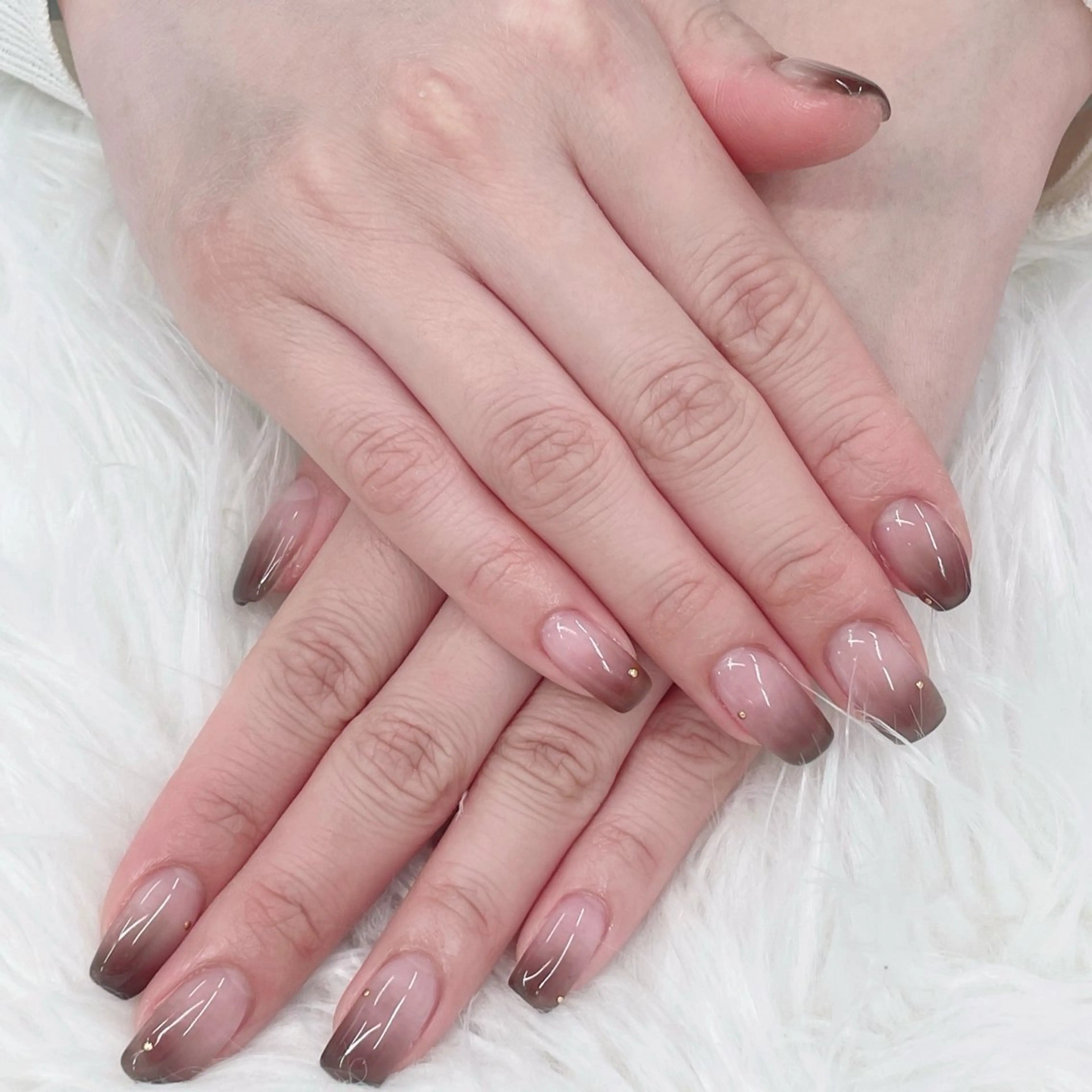 ネイル ブラウン エリクサーネイル池袋店所属・エリクサーネイル池袋 大槻のネイルデザイン