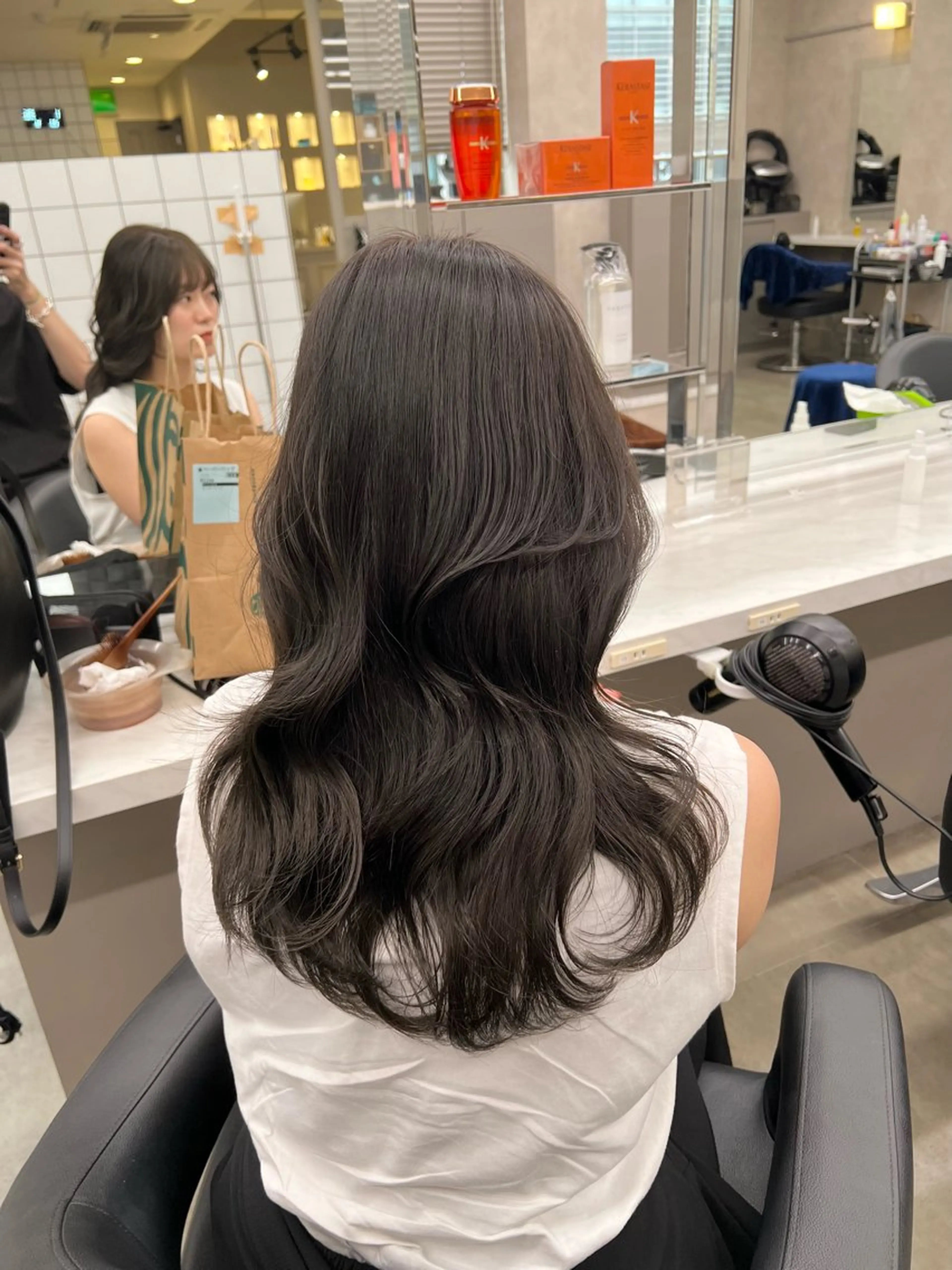 セミロング ヘアカラー トリートメント ヘッドスパ ヘアセット 💍レイヤーカット 艶髪💍亘紘輝のヘアスタイル