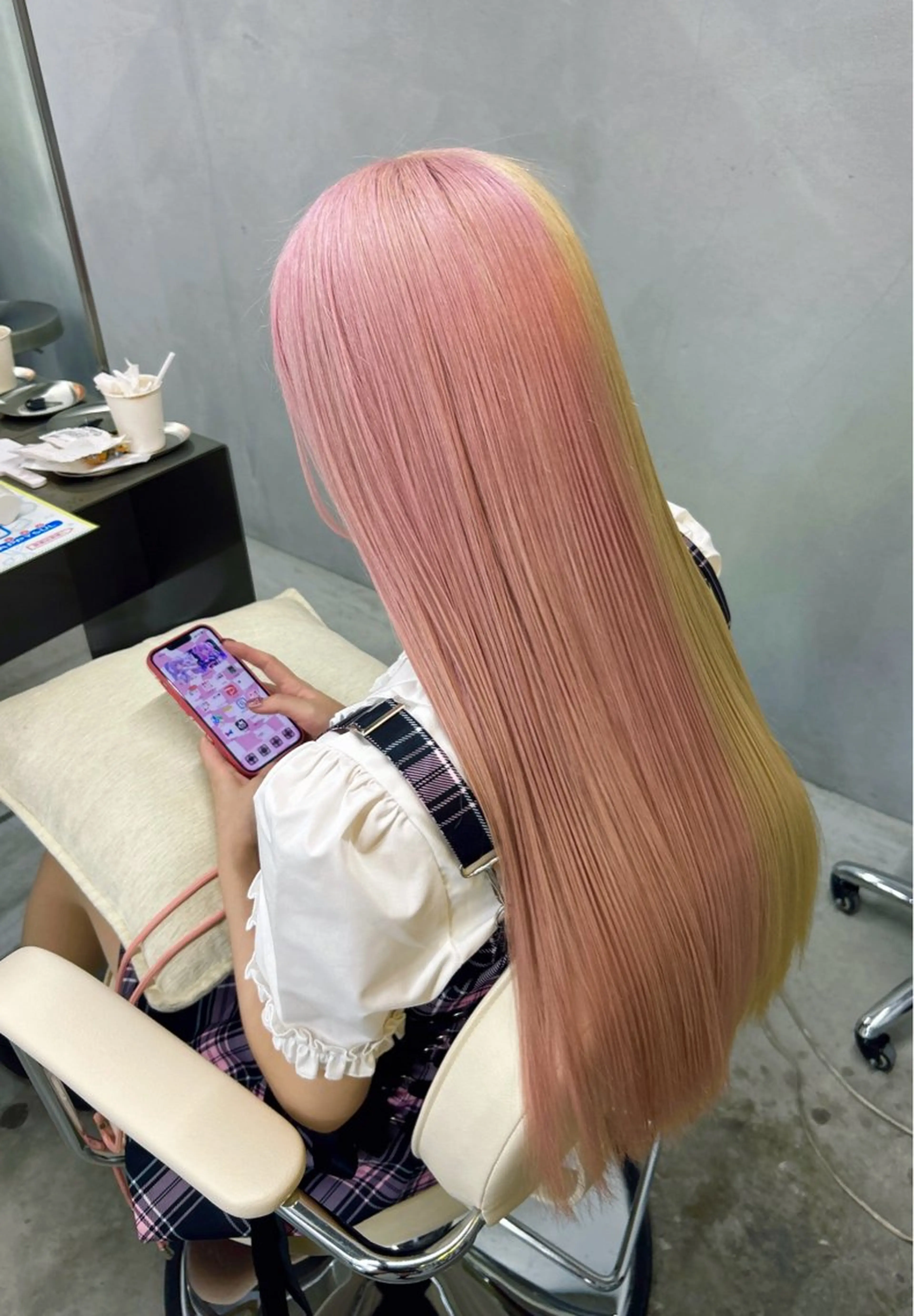 ロング カラー ヘアカラー wabi【ワビ】所属・manami/ヘア セット/ハイトーンのヘアスタイル