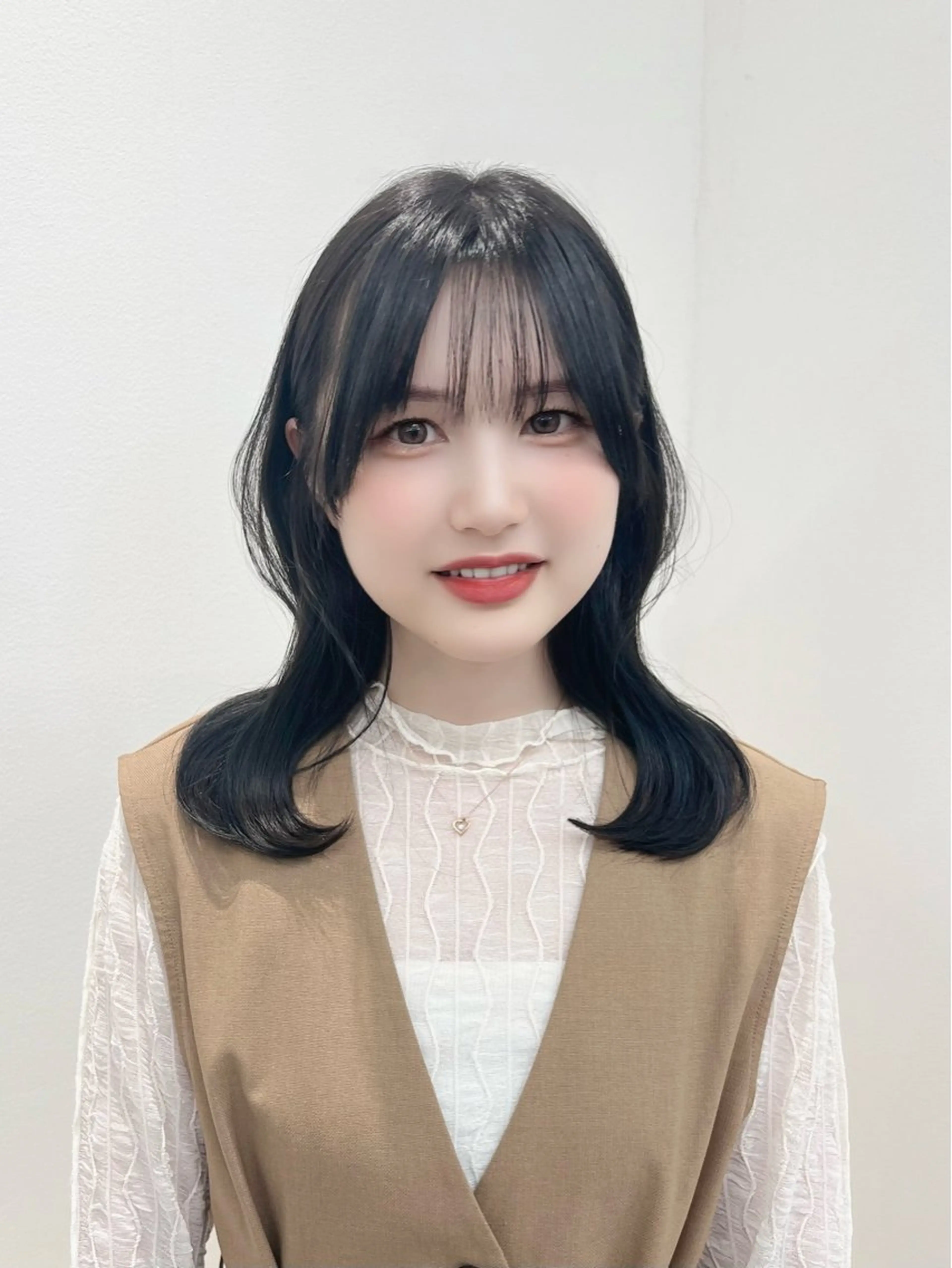 セミロング カラー Say.石川葵 ショートボブ前髪のヘアスタイル