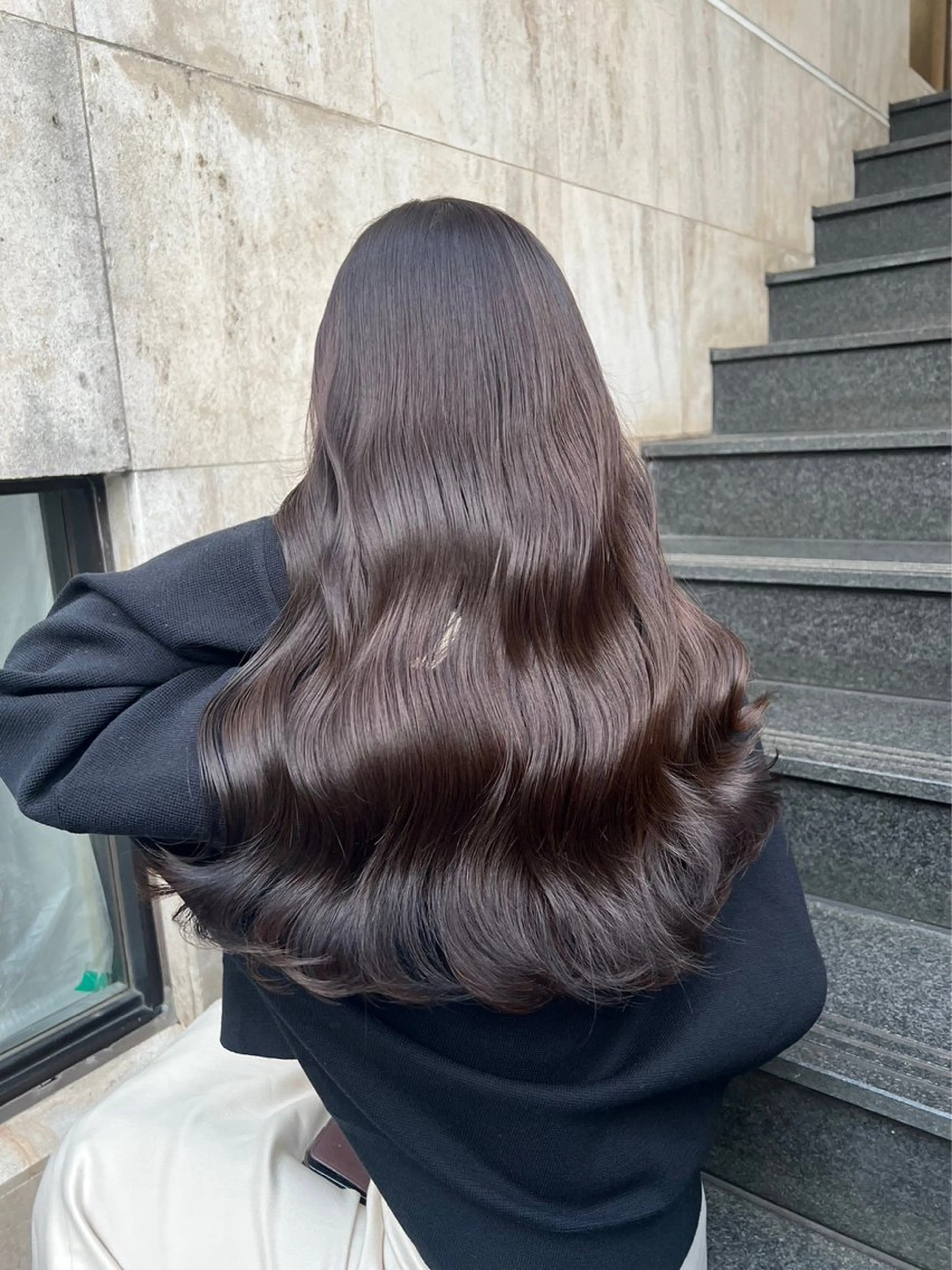 ロング カラー 切りっぱなしボブ ブリーチ ダブルカラー ハイライトカラー ブリーチなしカラー カット ヘアカラー トリートメント ヘッドスパ ヘアセット Wカラー/髪質改善/ 艶カラー🩶Sanaのヘアスタイル