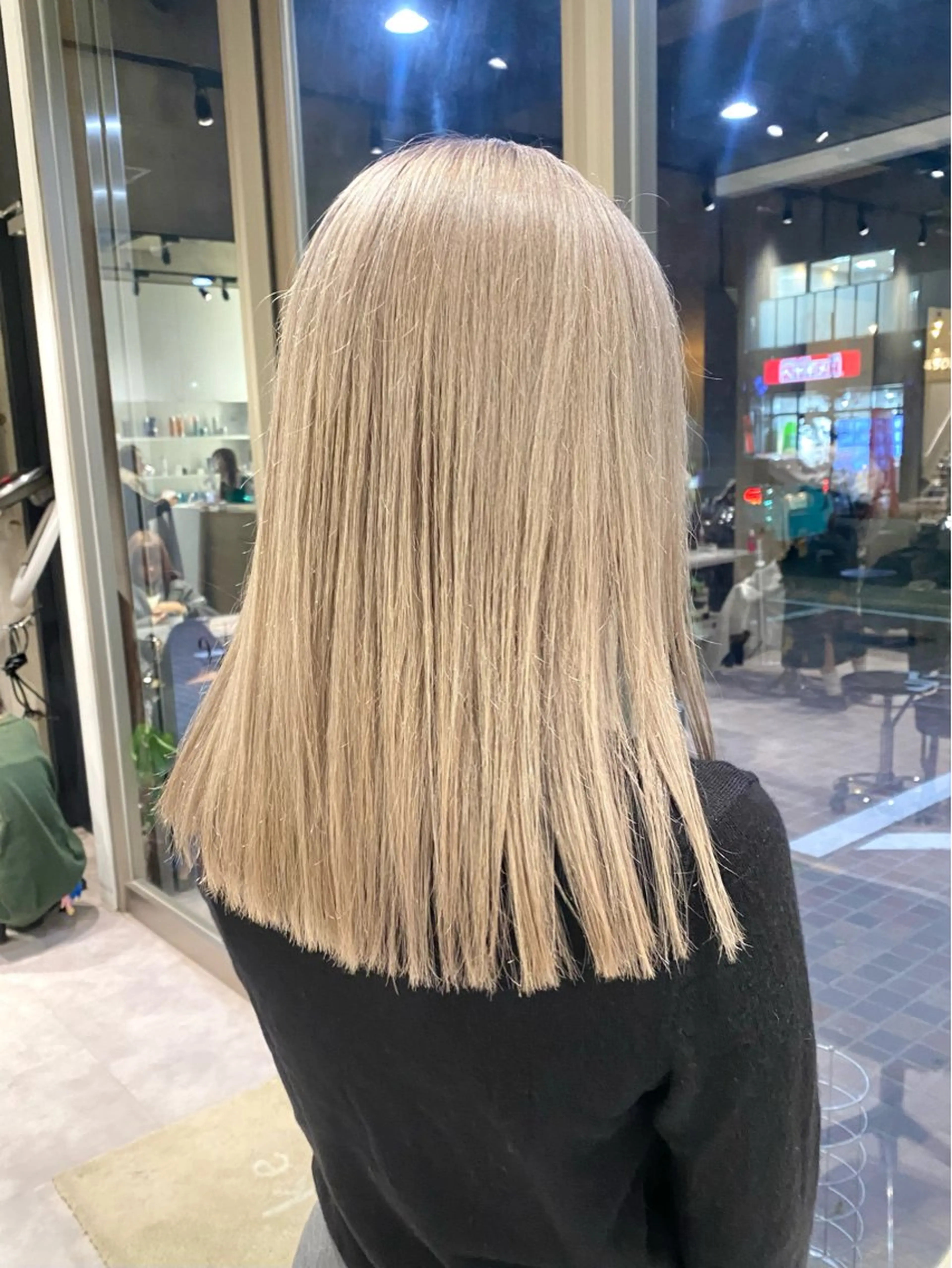 セミロング カラー ブリーチ ダブルカラー ヘアカラー 艶カラー ⋆✦ HIROMIのヘアスタイル