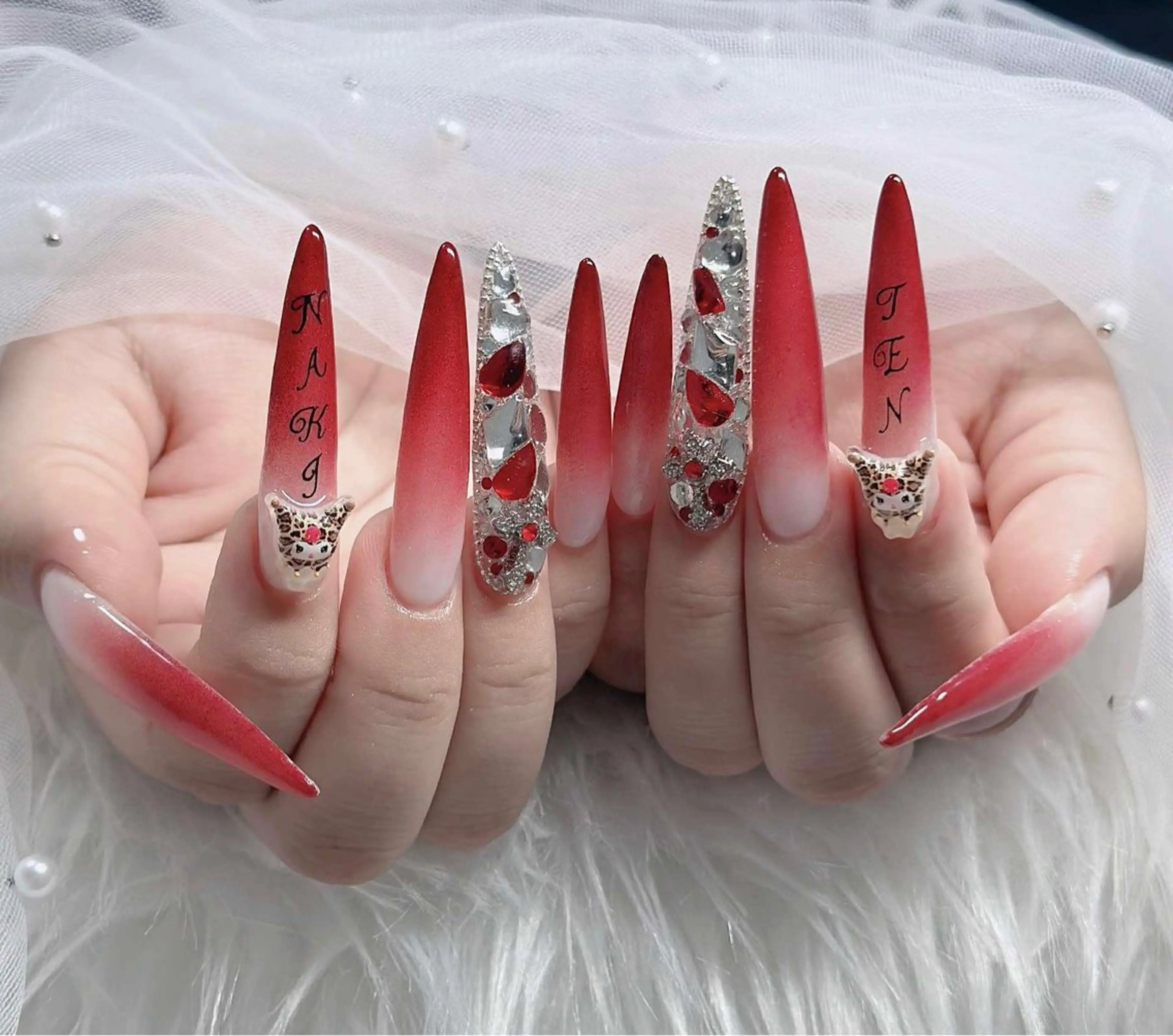 ネイル オーロラネイル フレンチネイル ジェルネイル ハロウィン キラキラネイル ハンドネイル H.baby Nail Salonのネイルデザイン