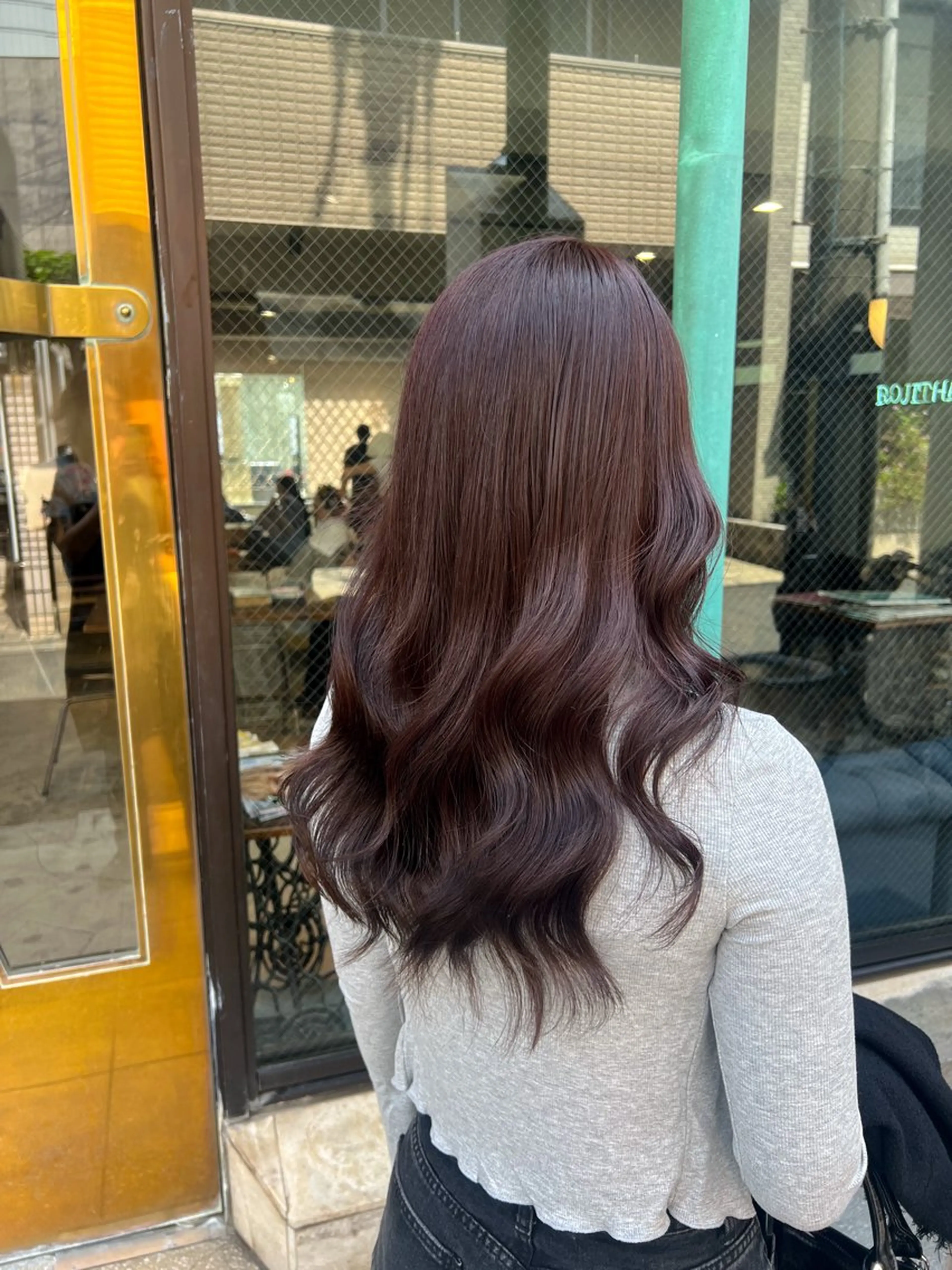 ロング カラー ヘアアレンジ ラベンダーカラー カット ヘアカラー グレージュ/艶髪矯正 🪐takushiのヘアスタイル