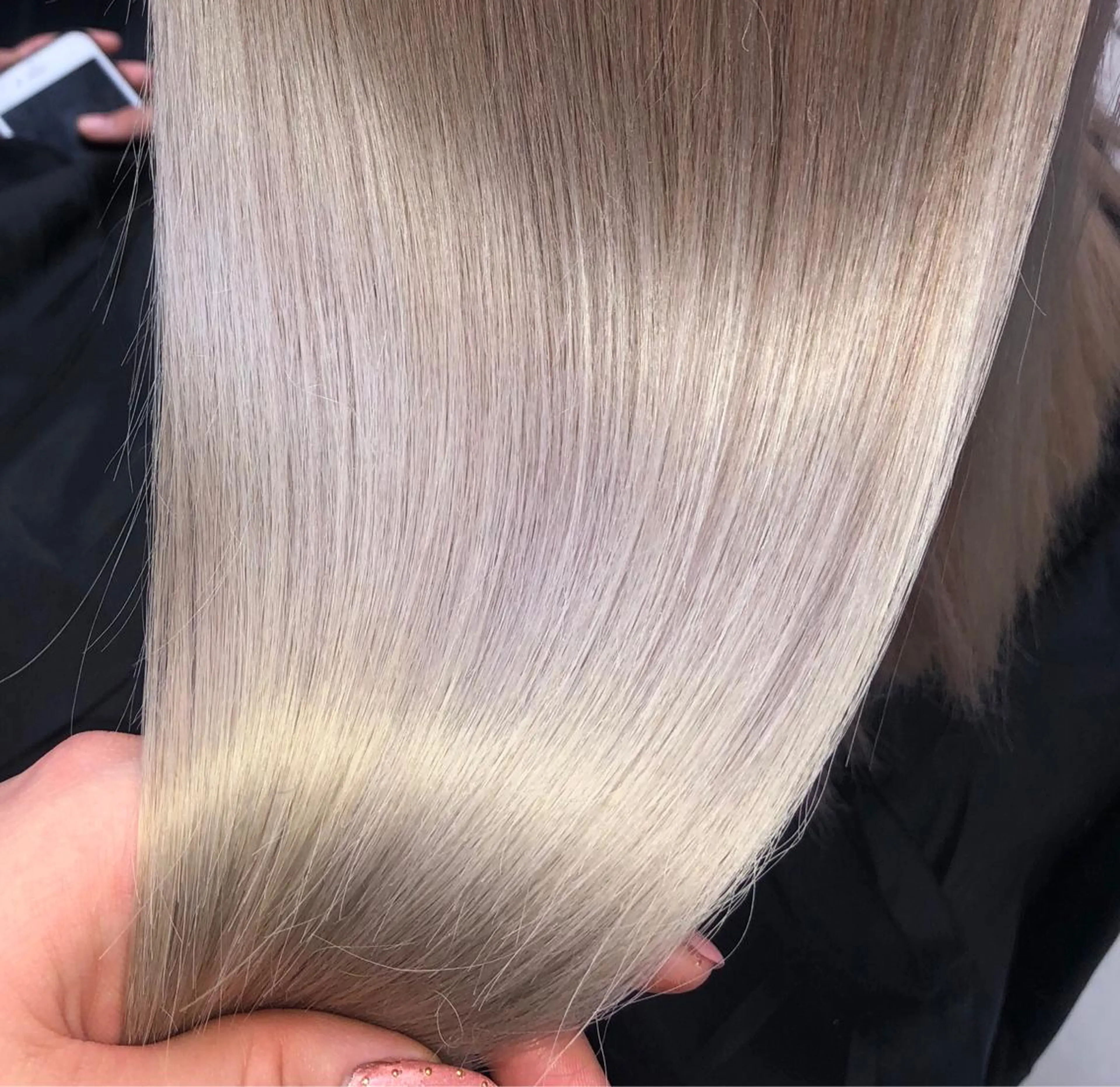 ミディアム カラー シルバー ホワイトシルバー MAKO ❤️‍🔥NEXTのヘアスタイル