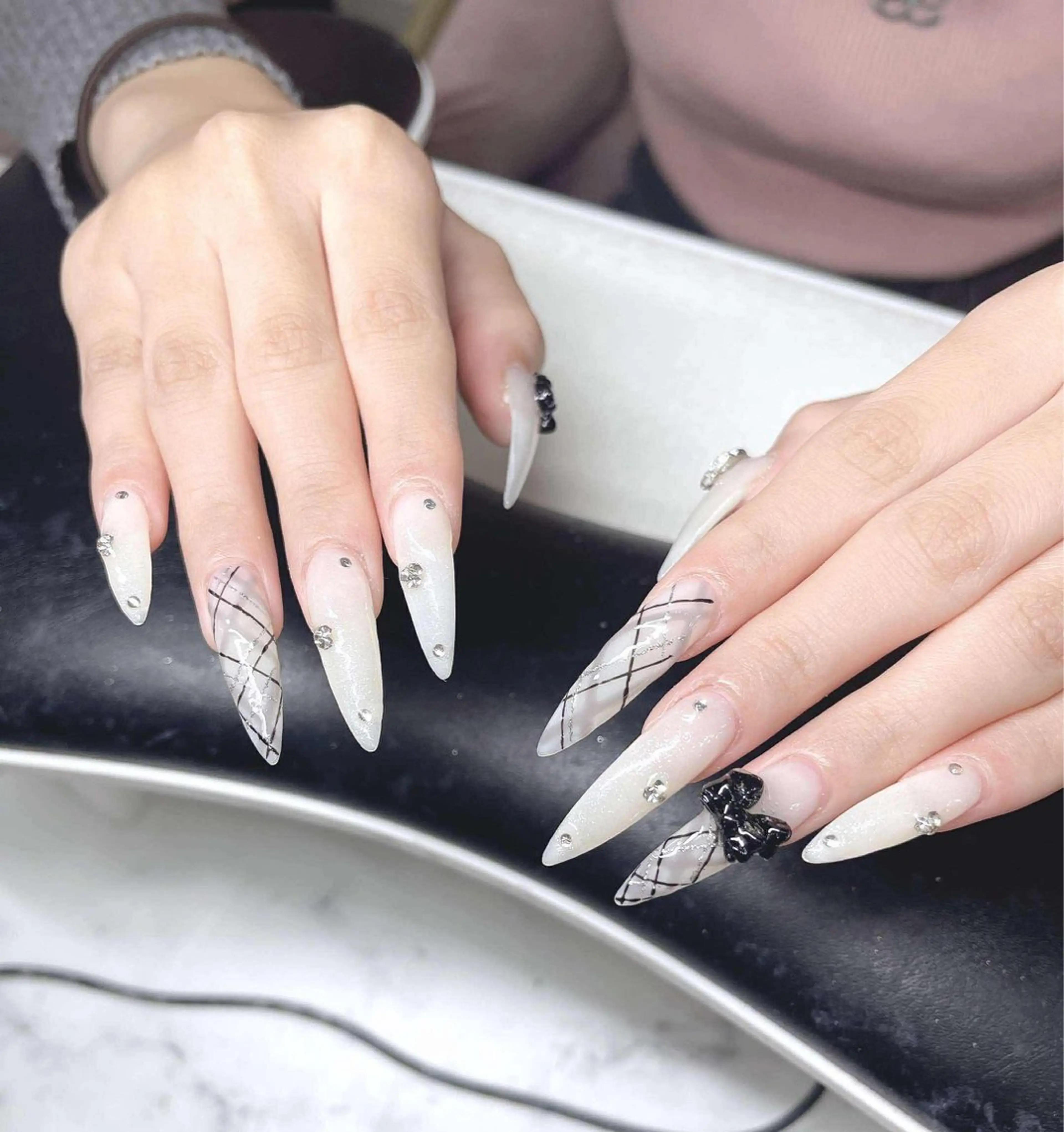ネイル ハンドネイル Lee Nailsのネイルデザイン