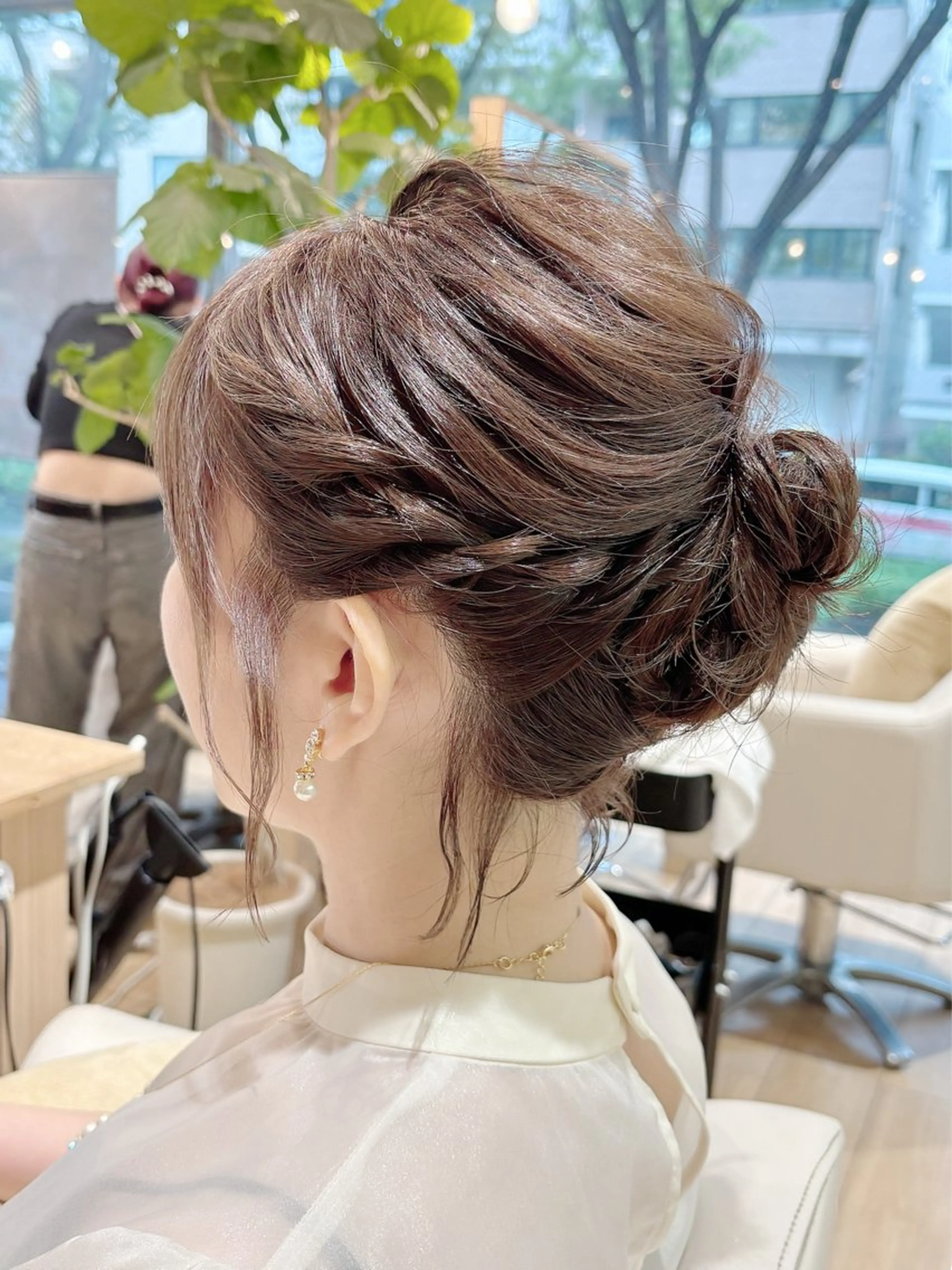 ショート お団子ヘア ボブ おくれ毛 ヘアセット ASPILEAF【アスピリーフ】所属・【11月限定】カラー モデル🫧東　美杏のヘアスタイル