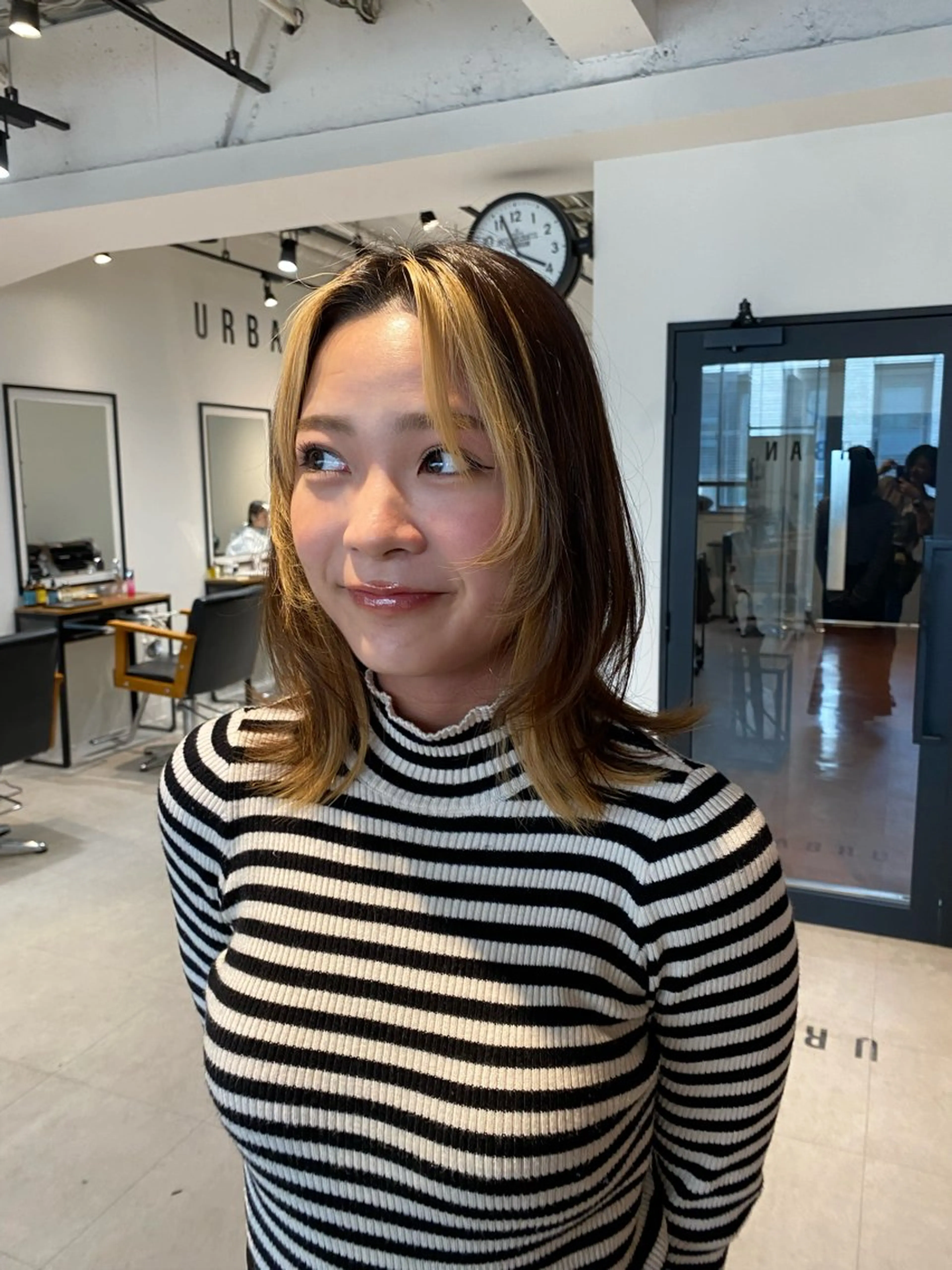 ミディアム 顔まわりレイヤー レイヤーカット カット URBAN.名駅/ 名富小姫のヘアスタイル