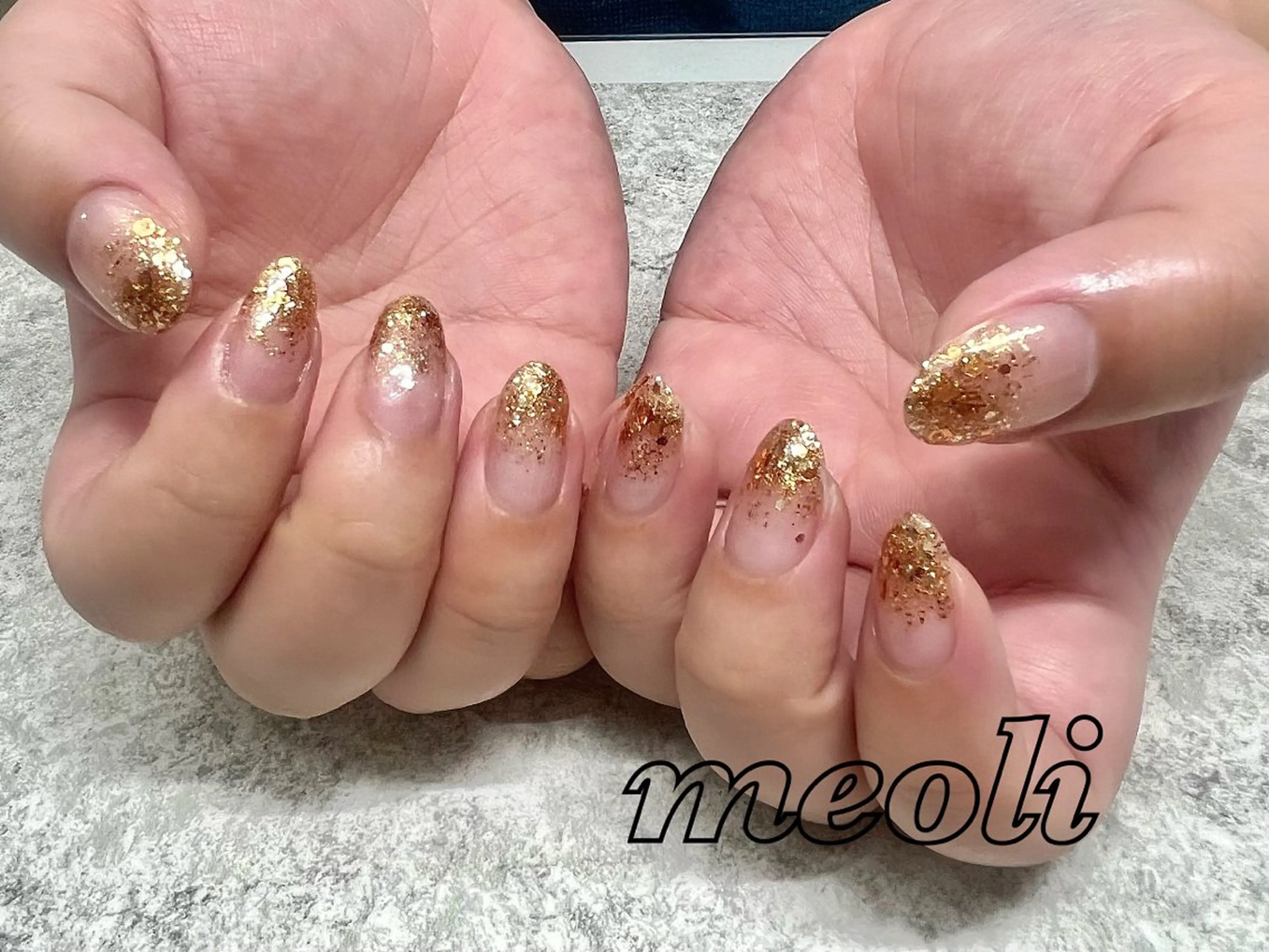 ネイル ゴールド グラデーション キラキラネイル ラメ(グリッター) ラメグラデーション ハンドネイル nail salon meoli アヤのネイルデザイン