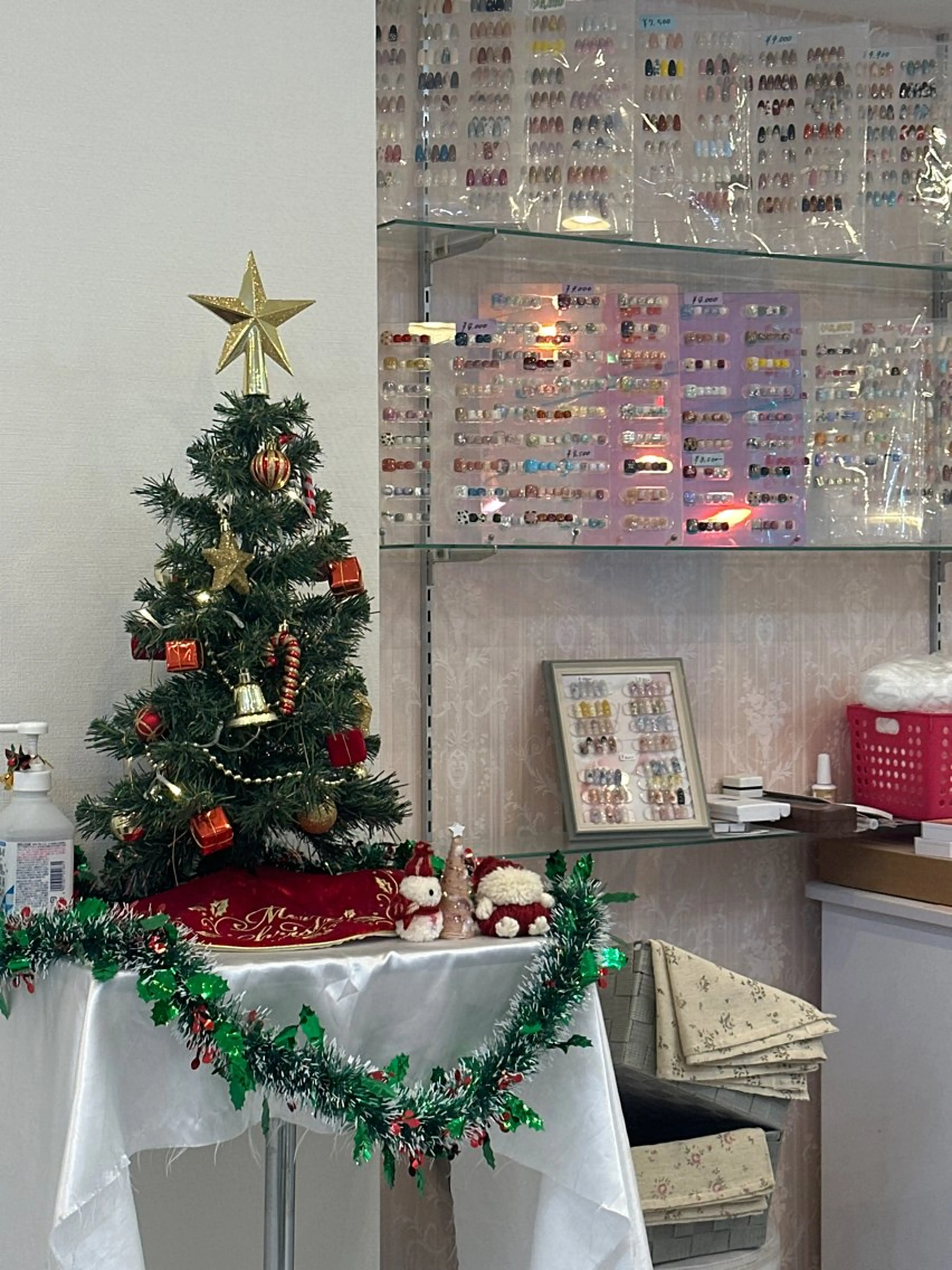 ネイルサロンキューティプティ所属・アワ ネイル池袋のネイルデザイン