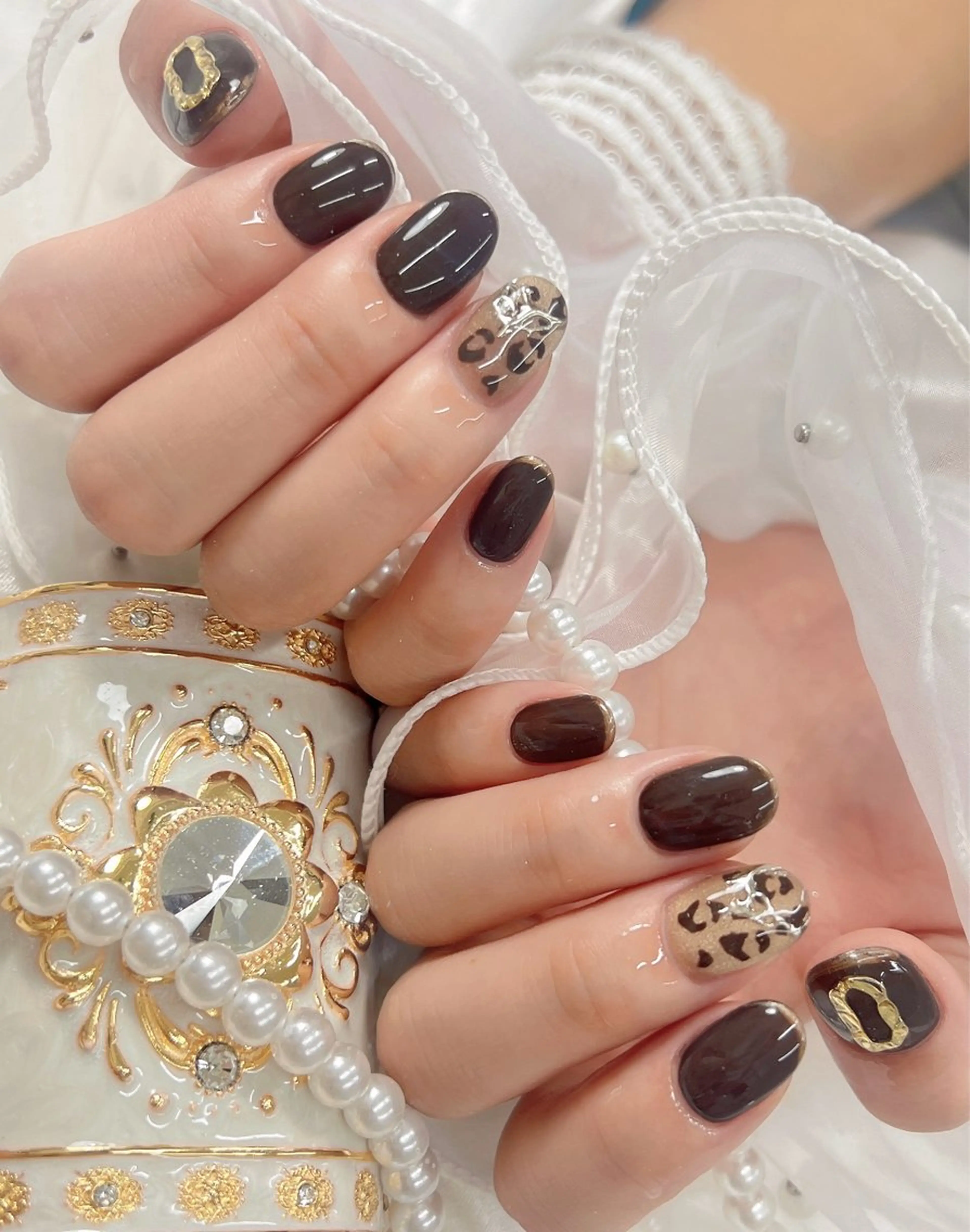 ネイル ミラーネイル ハンドネイル bijou nails所属・bijou nails　蓮のネイルデザイン