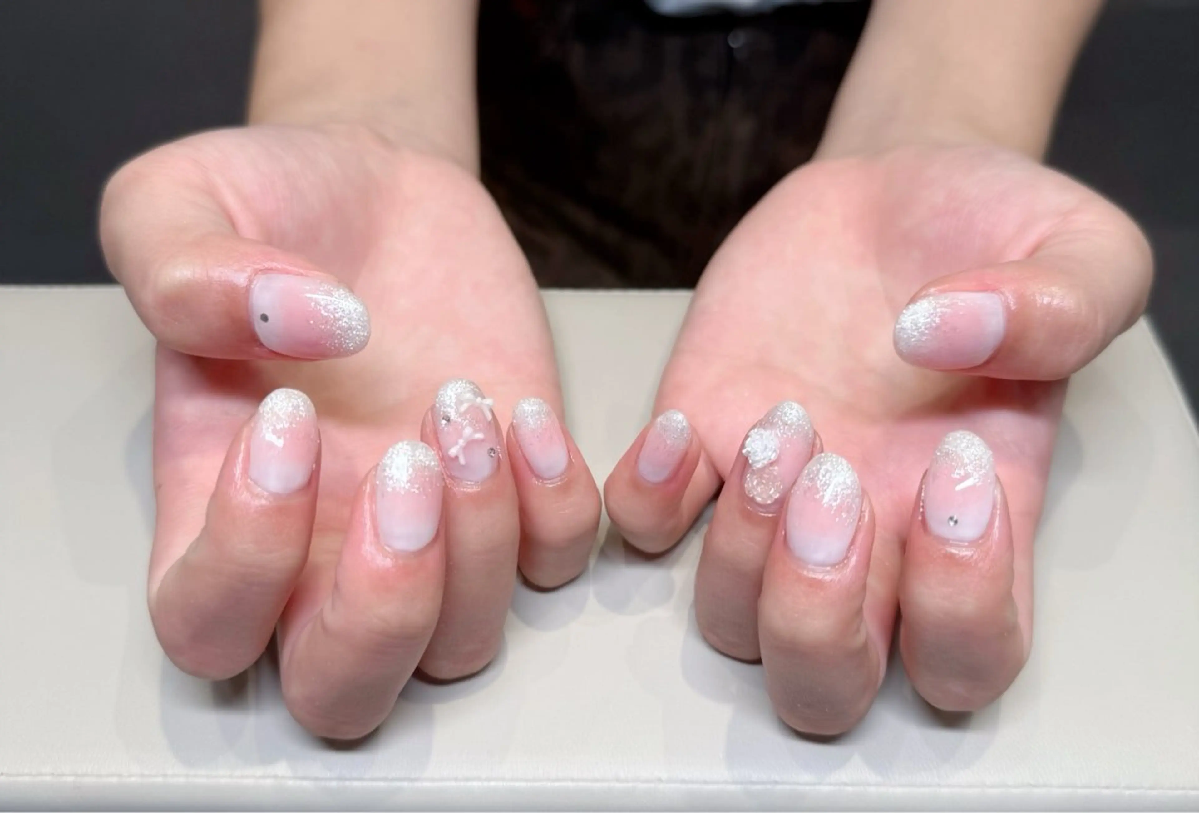ネイル リボン ハンドネイル nail salon menarii所属・mai 🩵のネイルデザイン