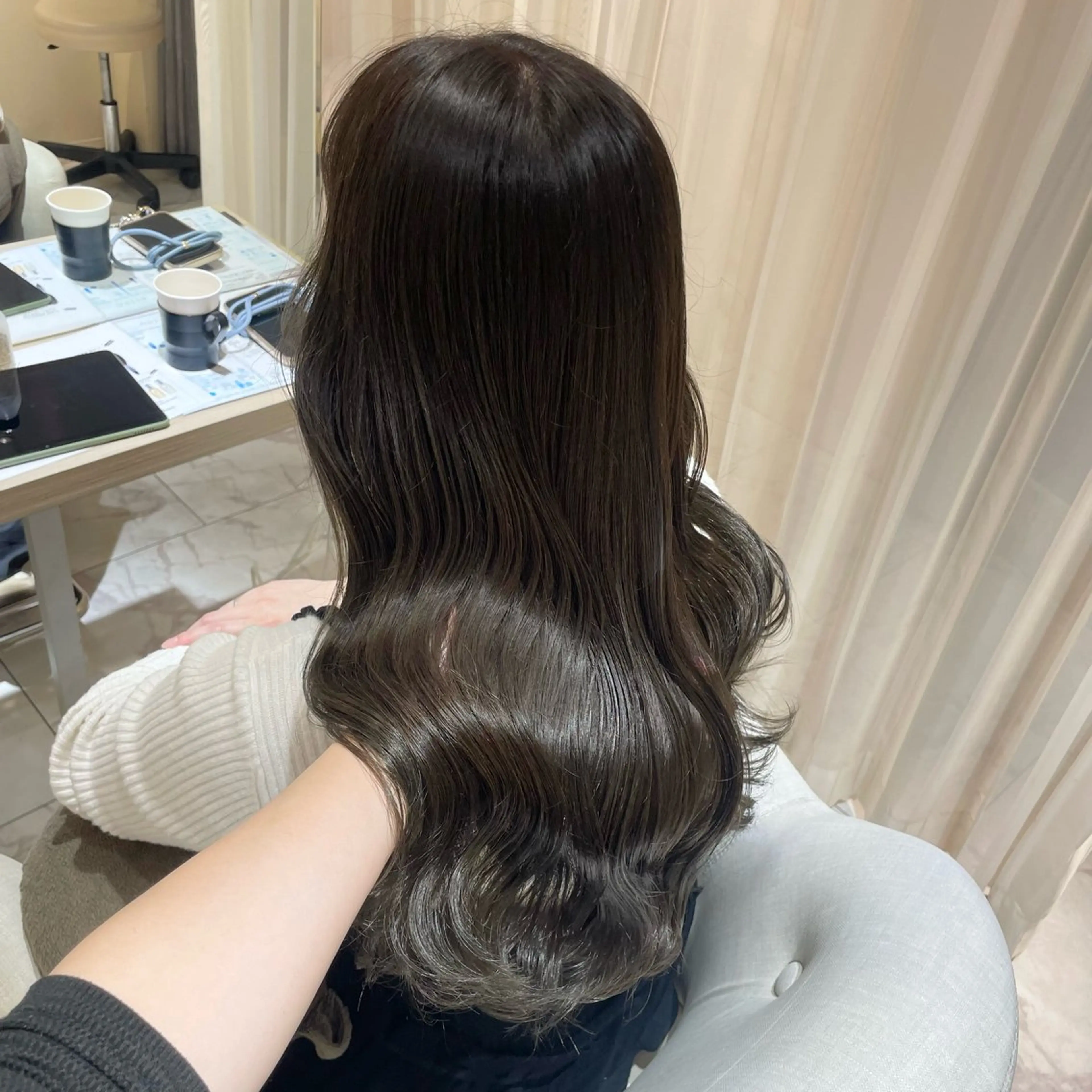 ロング マホ/髪質改善/艶髪 /レイヤー/ガーリーのヘアスタイル