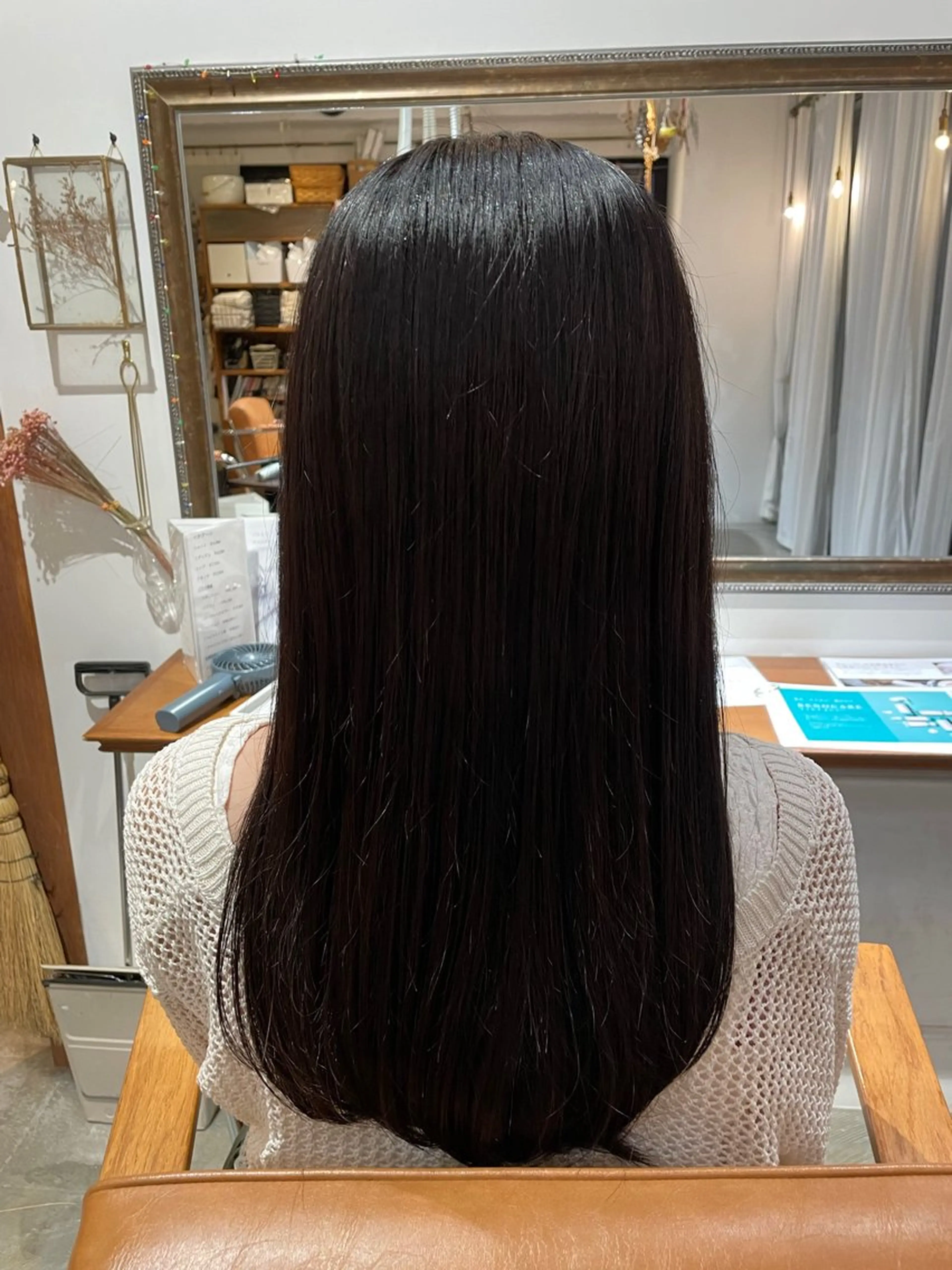 ロング カラー トリコヘアサロン 新井千智のヘアスタイル