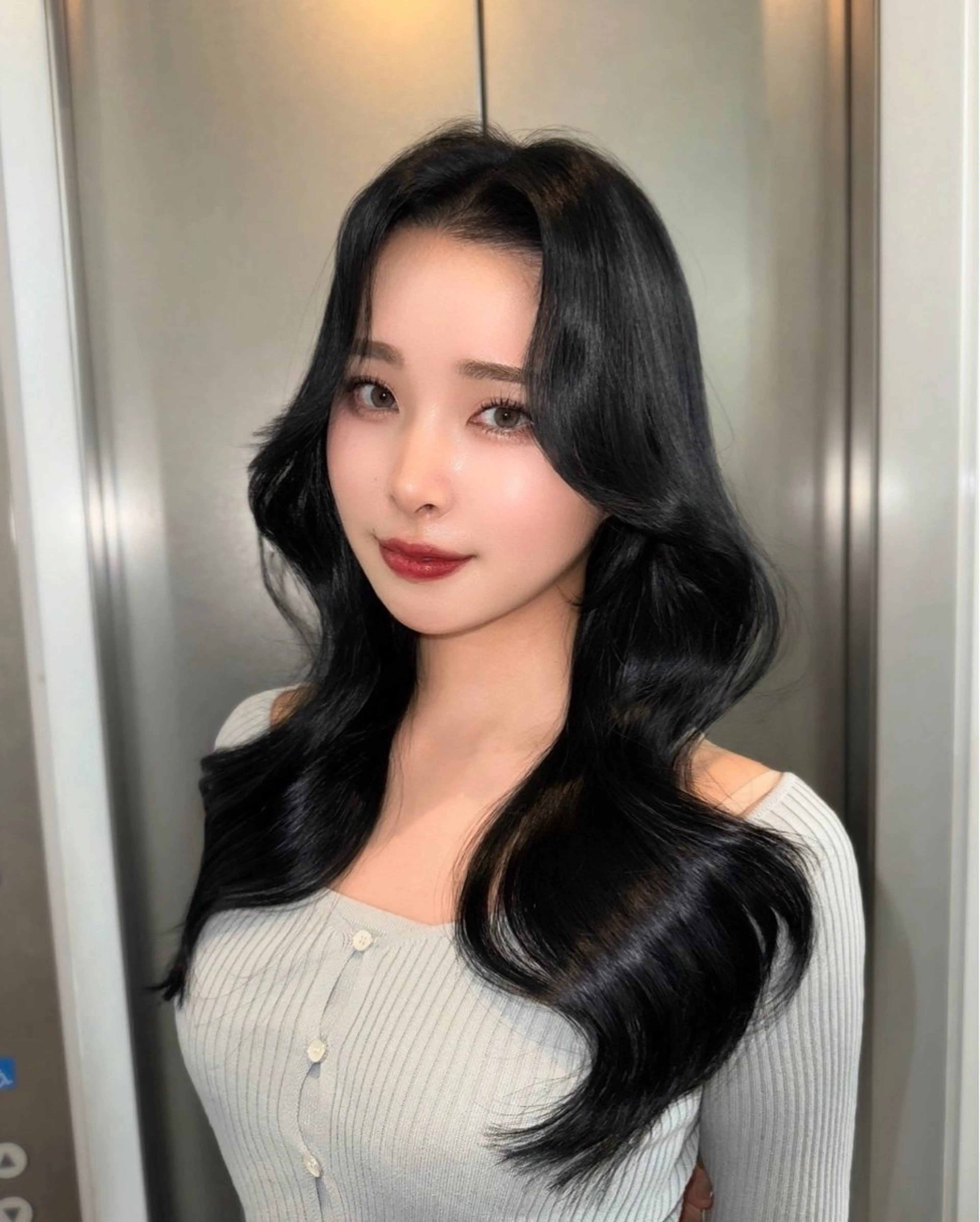 カラー カット トリートメント 𝘚𝘦𝘫𝘶𝘯 レイヤー/水光カラーのヘアスタイル