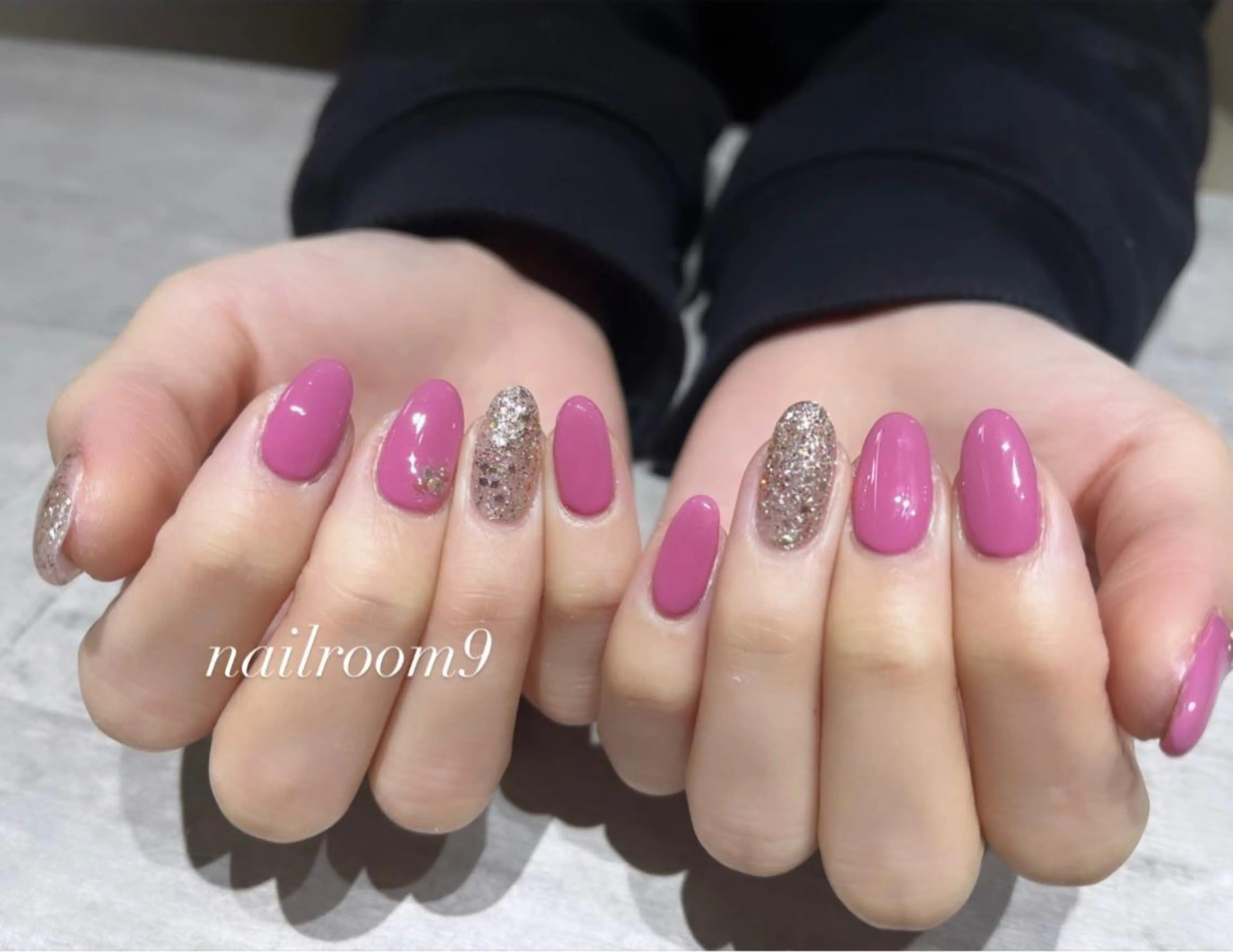 ネイル ストーンネイル ハンドネイル nail room9 ☺︎のネイルデザイン