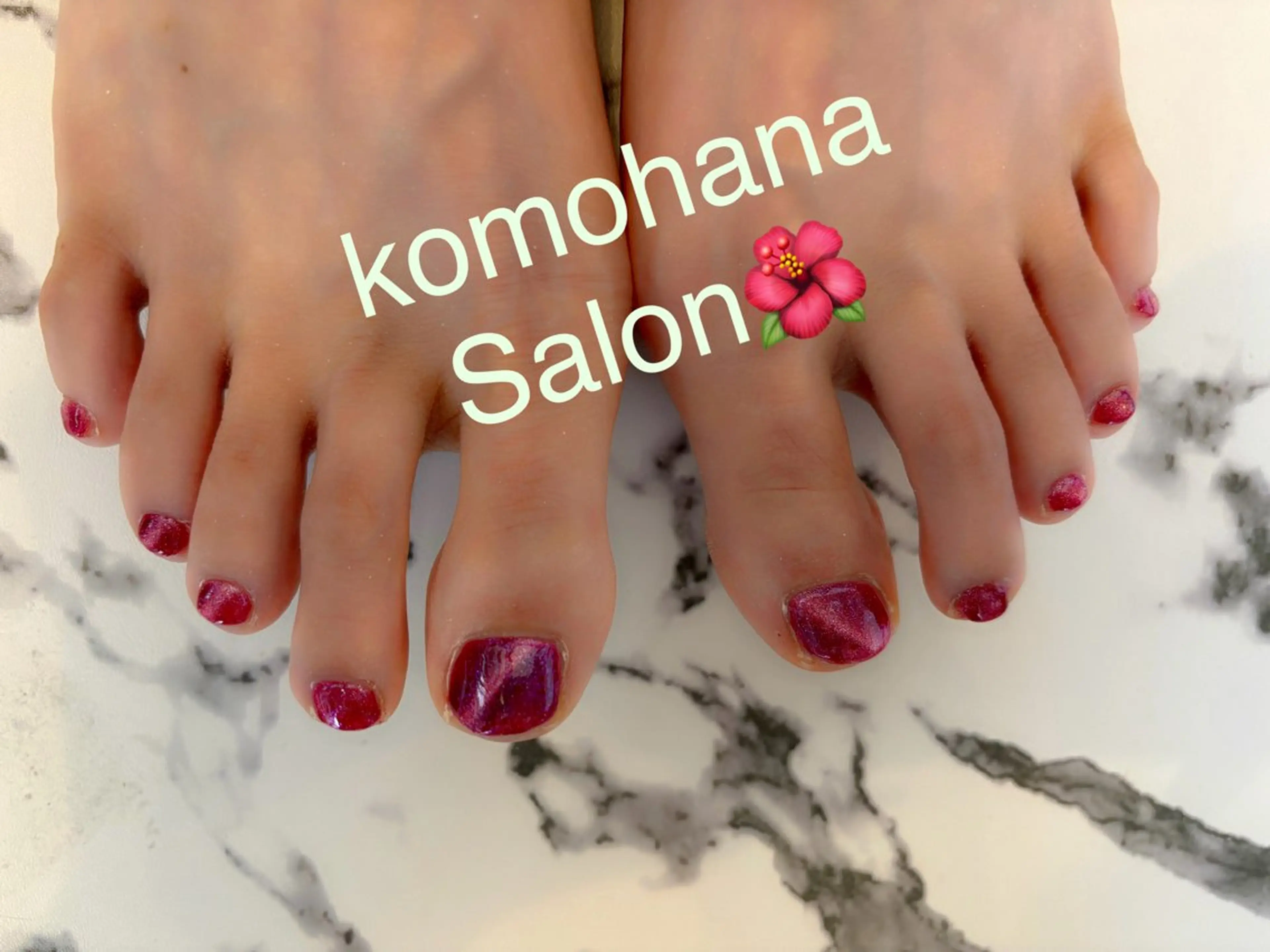 ネイル フットネイル マグネットネイル komohana salon🌺のネイルデザイン