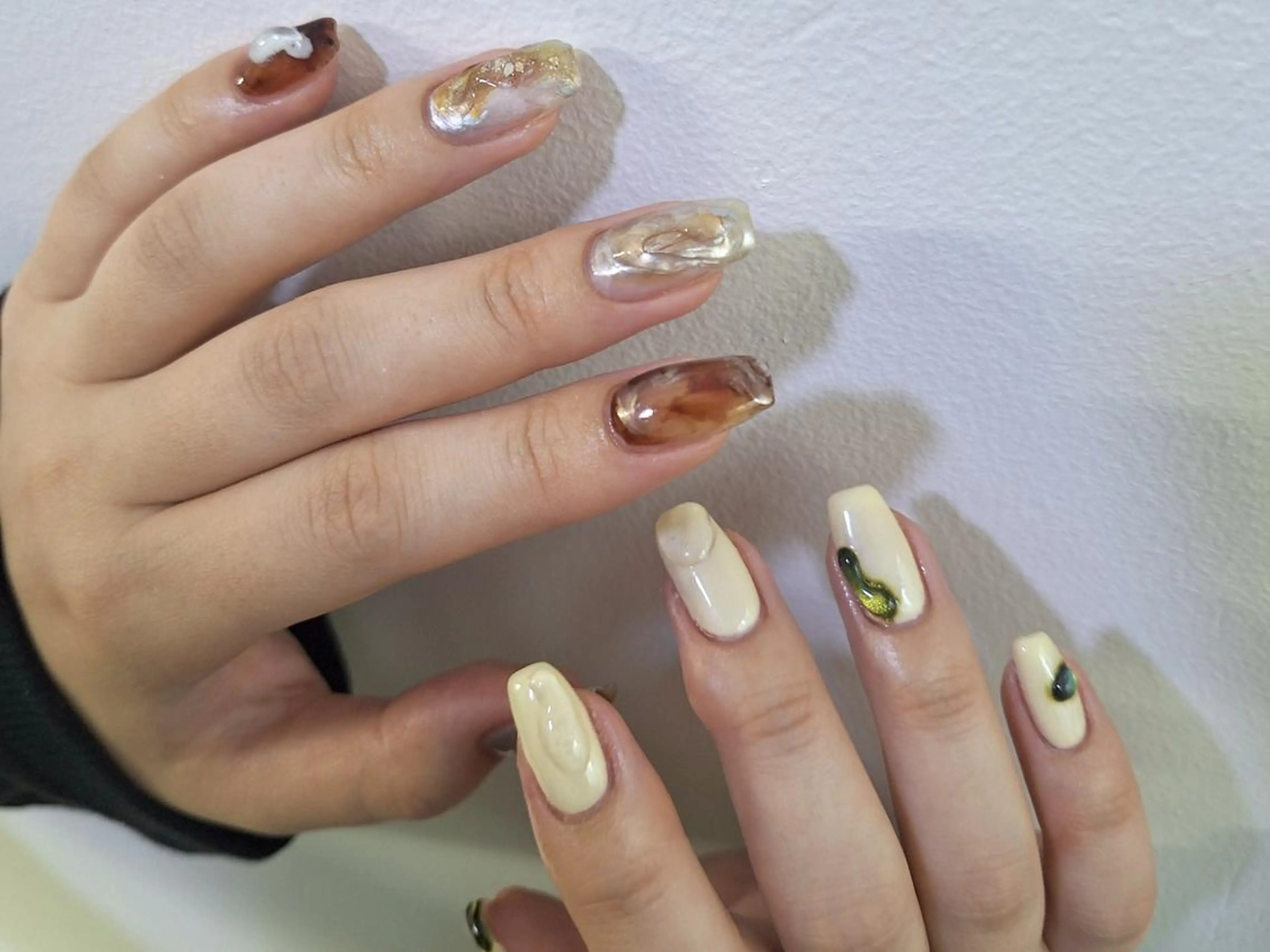 ネイル ジェルネイル 韓国ネイル ニュアンスネイル ワンホンネイル nailstudio eviz新宿店のネイルデザイン