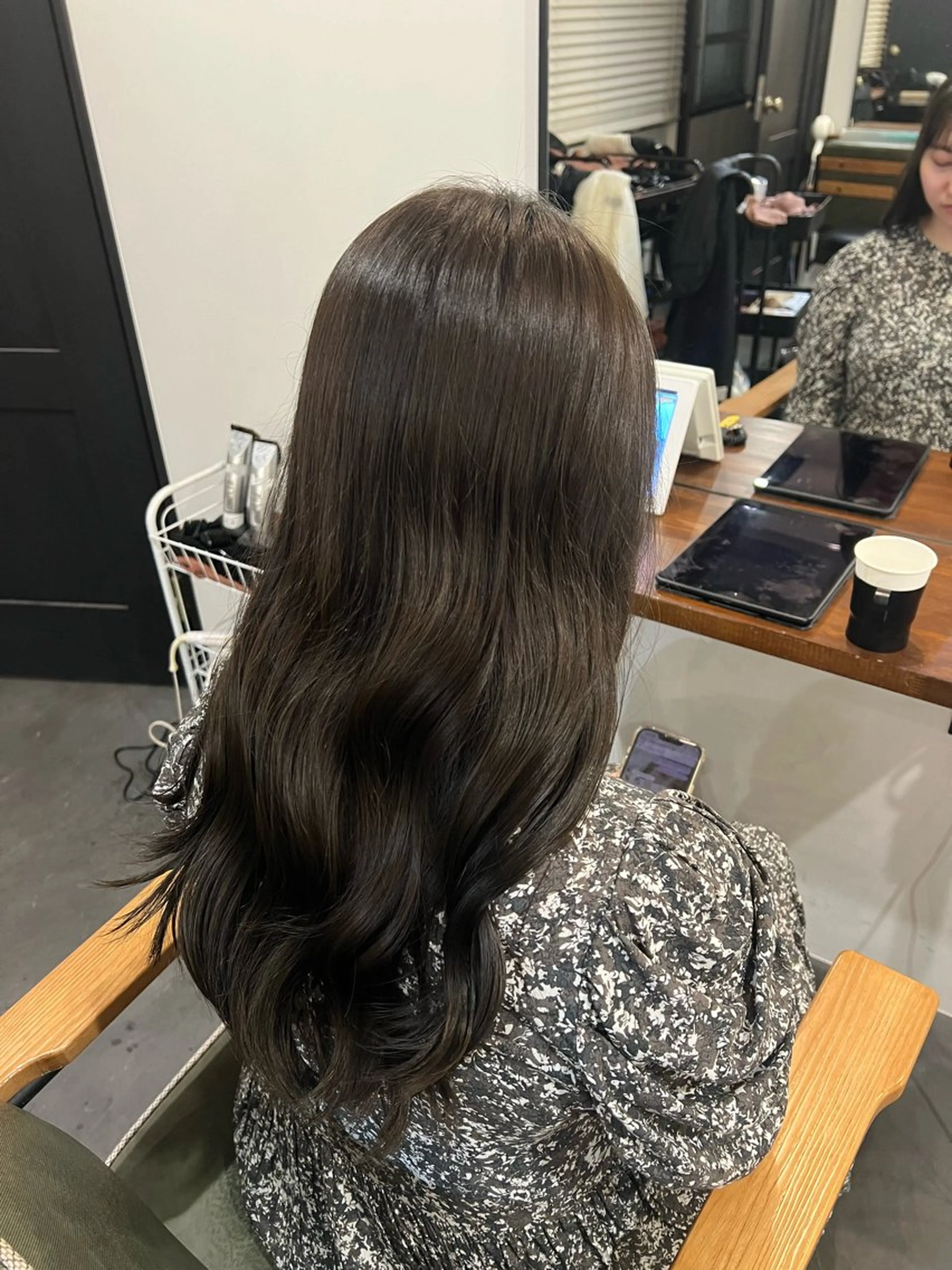 ロング カラー 透明感カラー グレージュ オリーブグレージュ オリーブグレー シウ門前仲町所属・圓岡 睦美のヘアスタイル