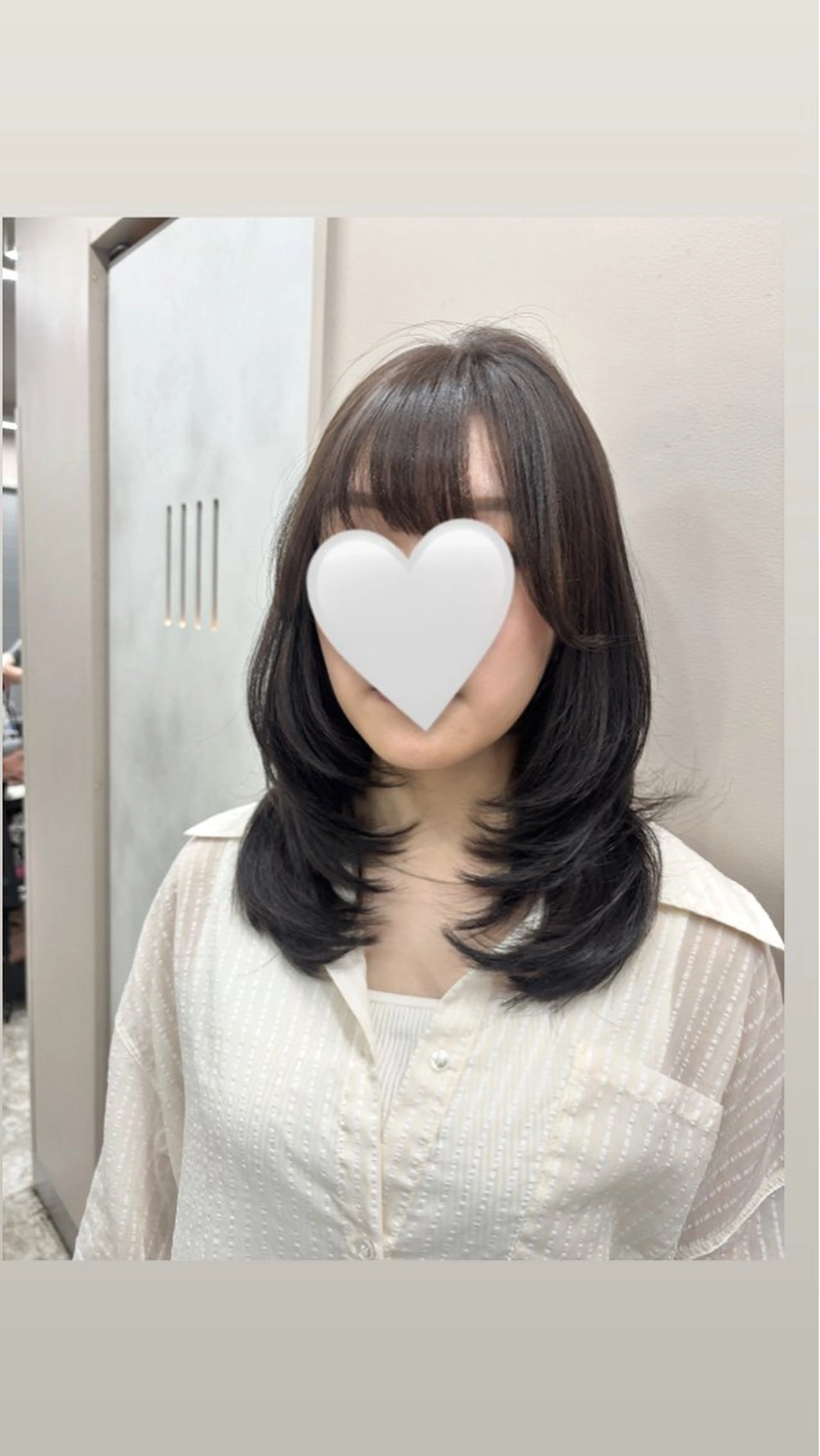 ミディアム レイヤーカット カット ヘアカラー コトネ🫧 韓国風レイヤーカットのヘアスタイル