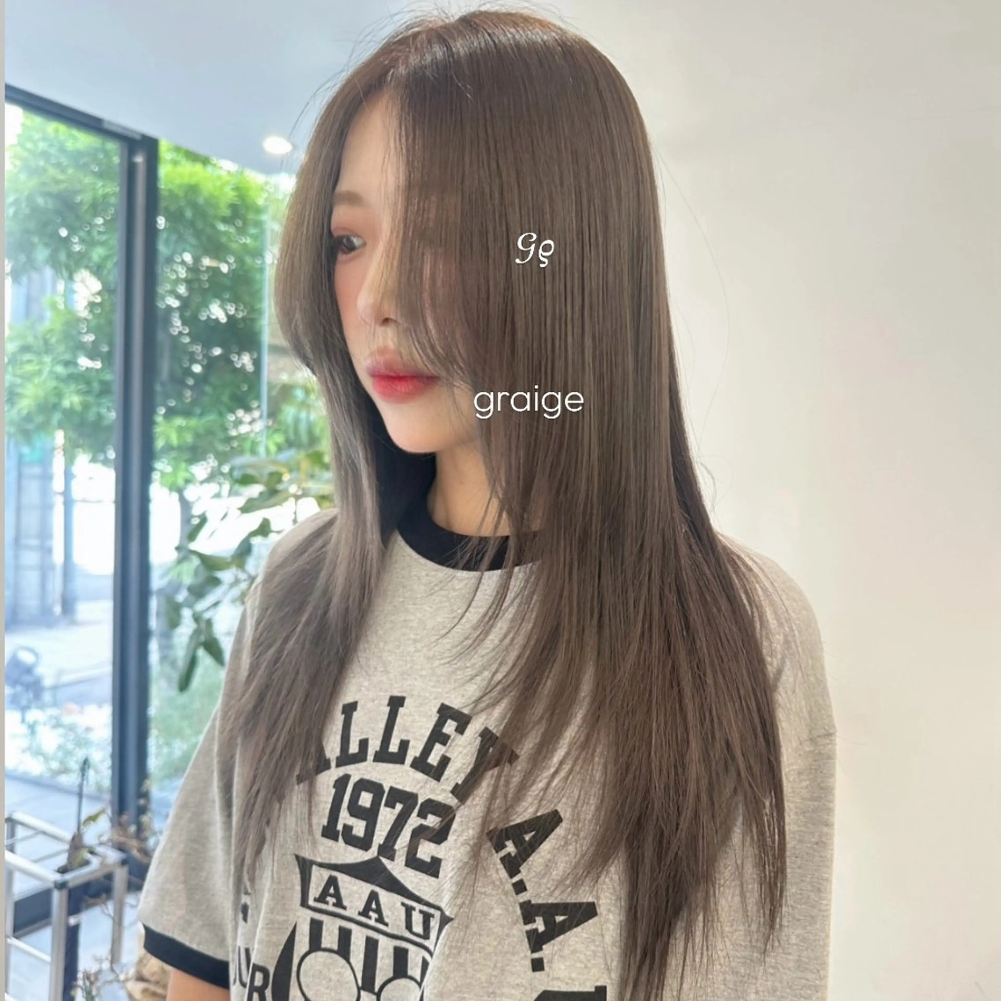 セミロング カラー ブリーチ ダブルカラー グレージュ ブリーチなしカラー レイヤーカット カット ヘアカラー トリートメント M所属・ハイトーン/透け感 カラー🎀真香のヘアスタイル