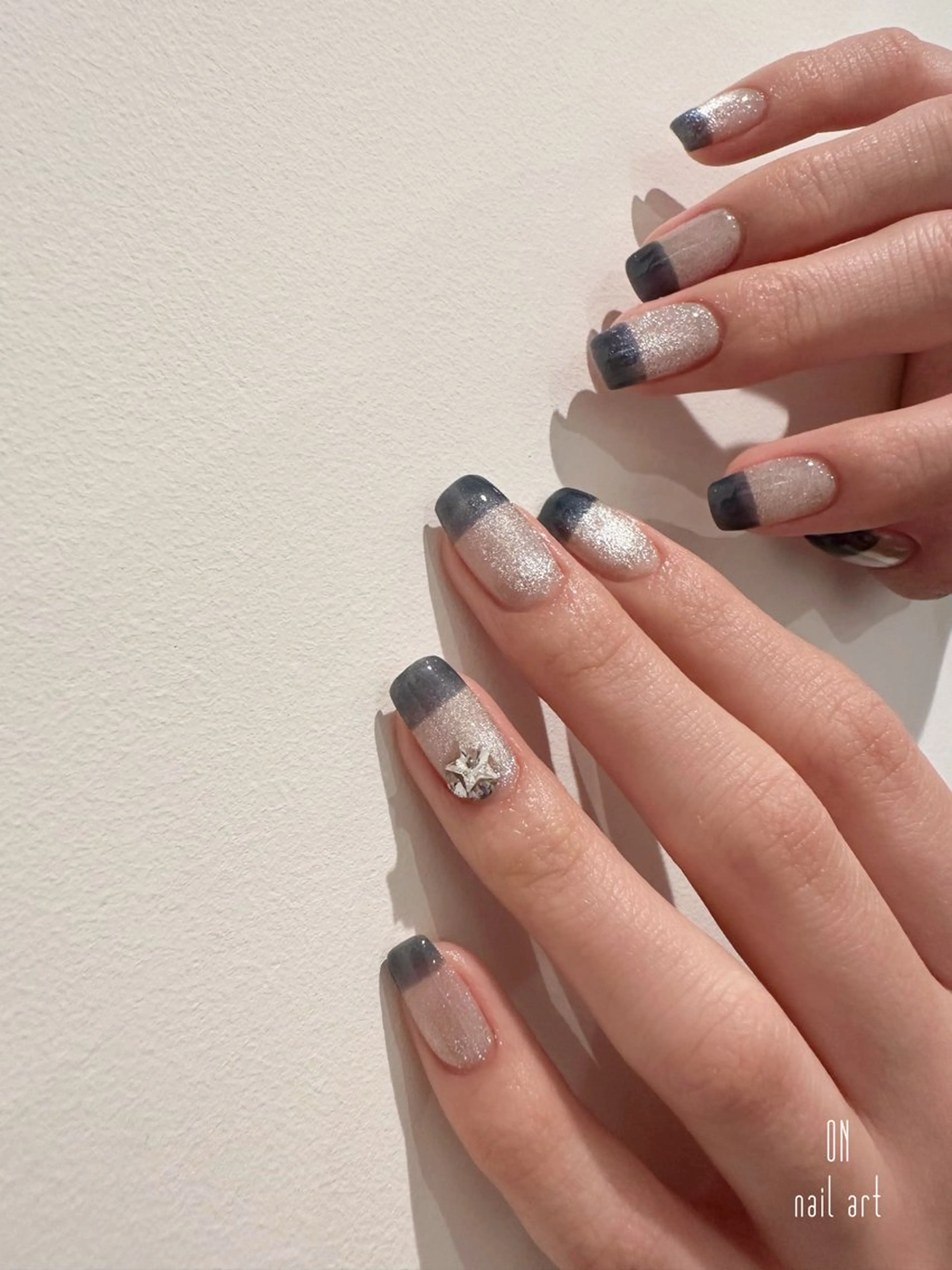 ネイル フレンチネイル マグネットネイル マグネットフレンチ ON nail artのネイルデザイン