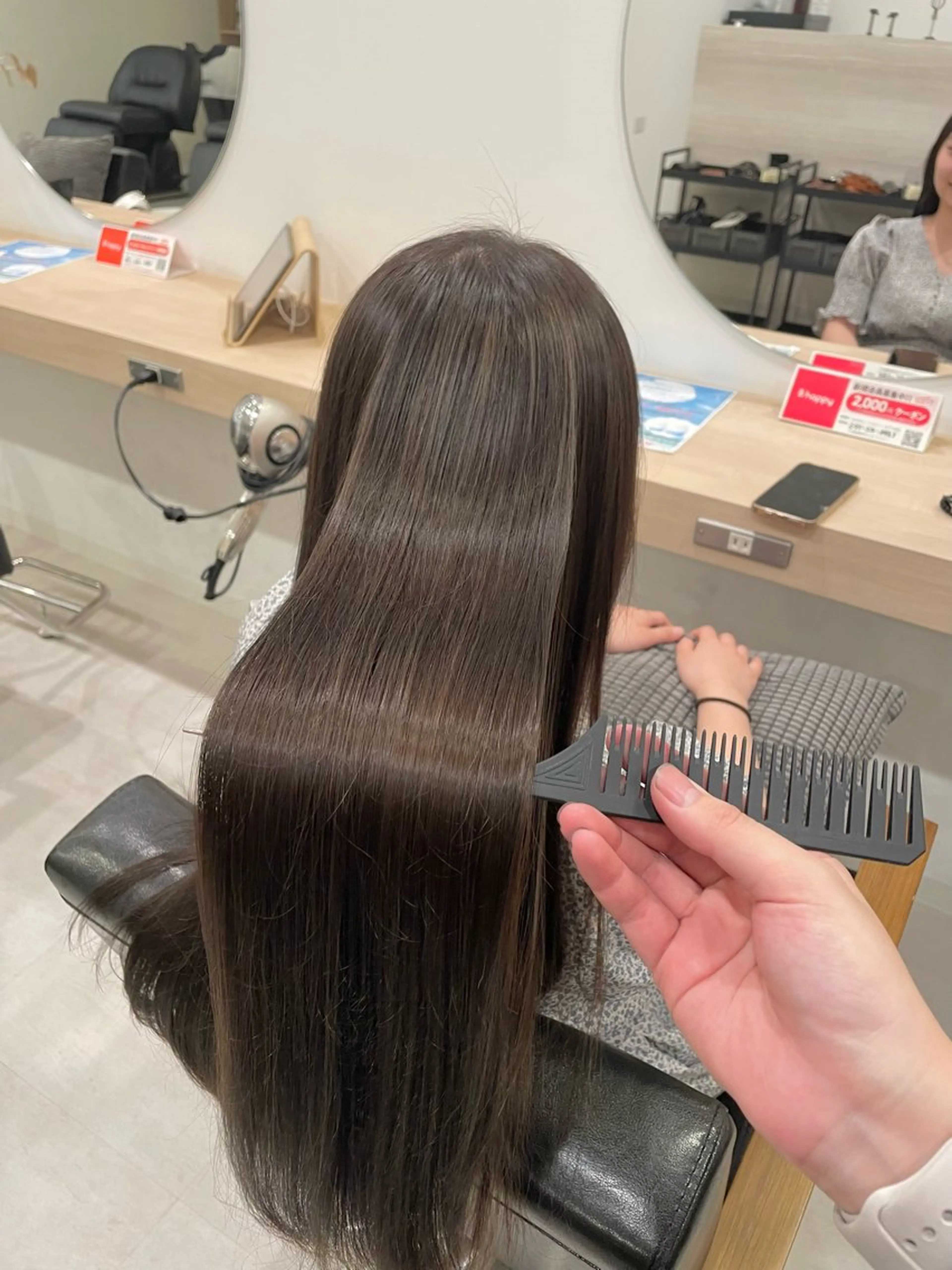 ロング ハイライト Noel所属・福井 茉菜美のヘアスタイル