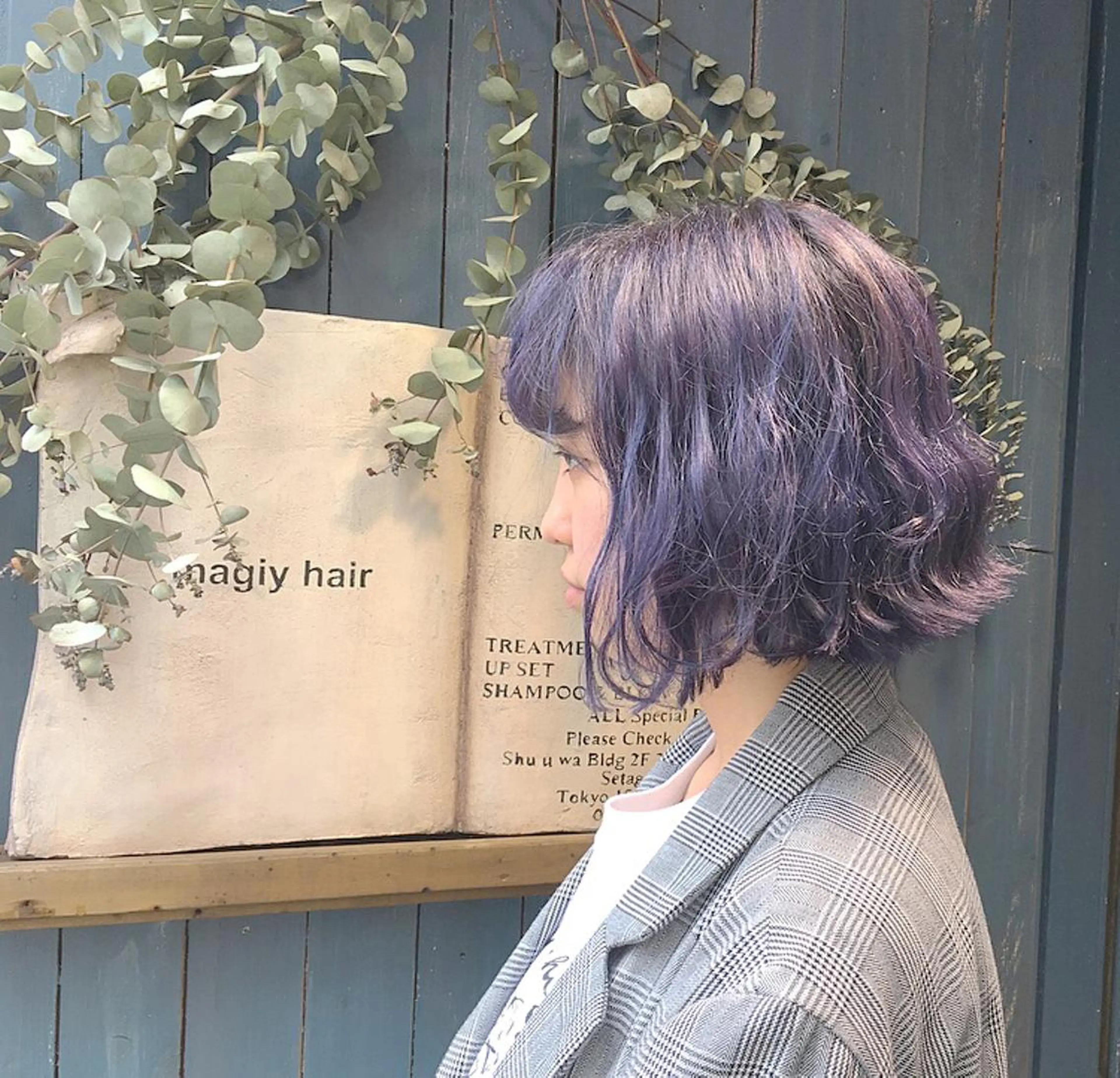 ショート カラー ブリーチ、パーマ 西部笑のヘアスタイル