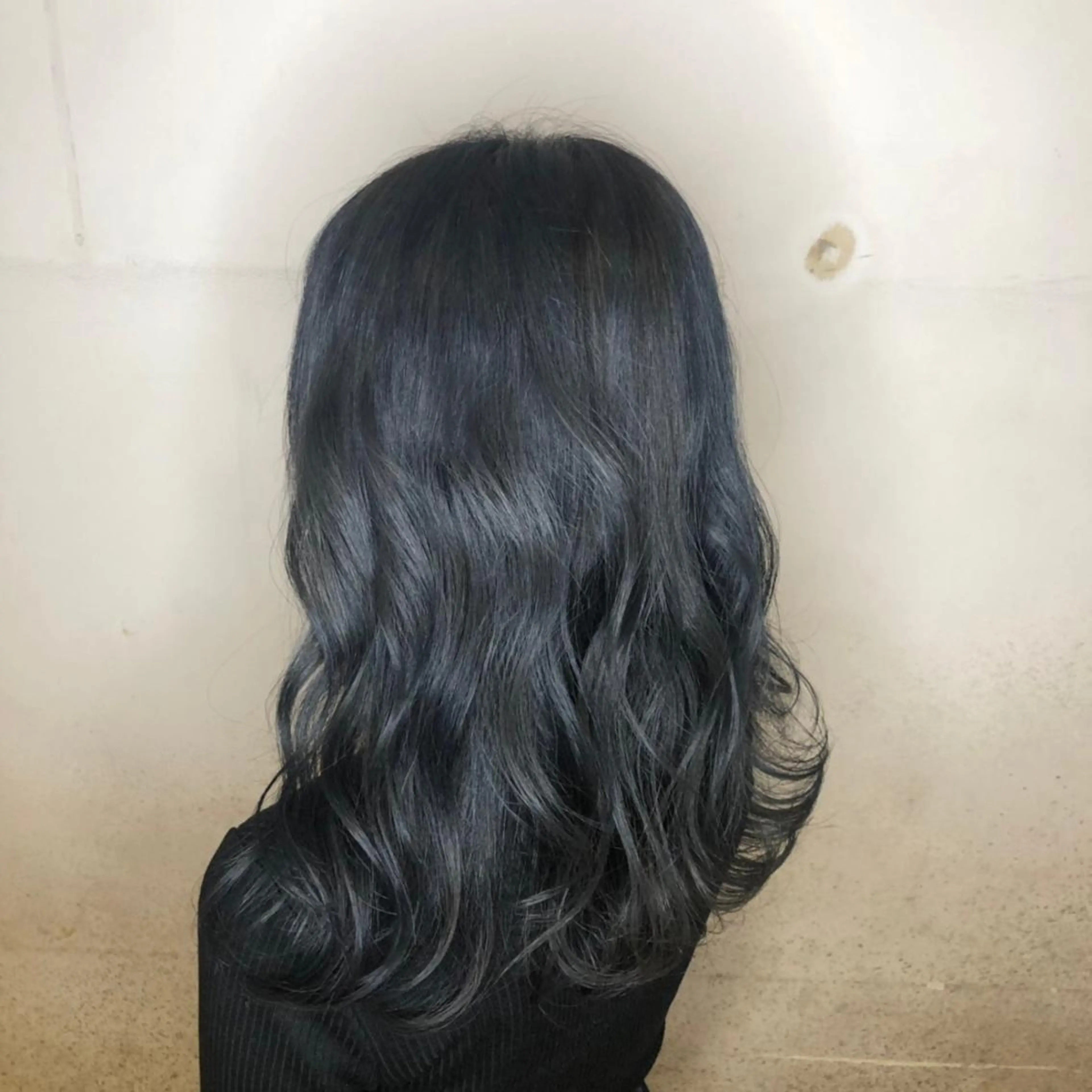 ミディアム カラー 透明感カラー ネイビーカラー カット ヘアカラー Homey Kyoto所属・吉村 絢乃のヘアスタイル