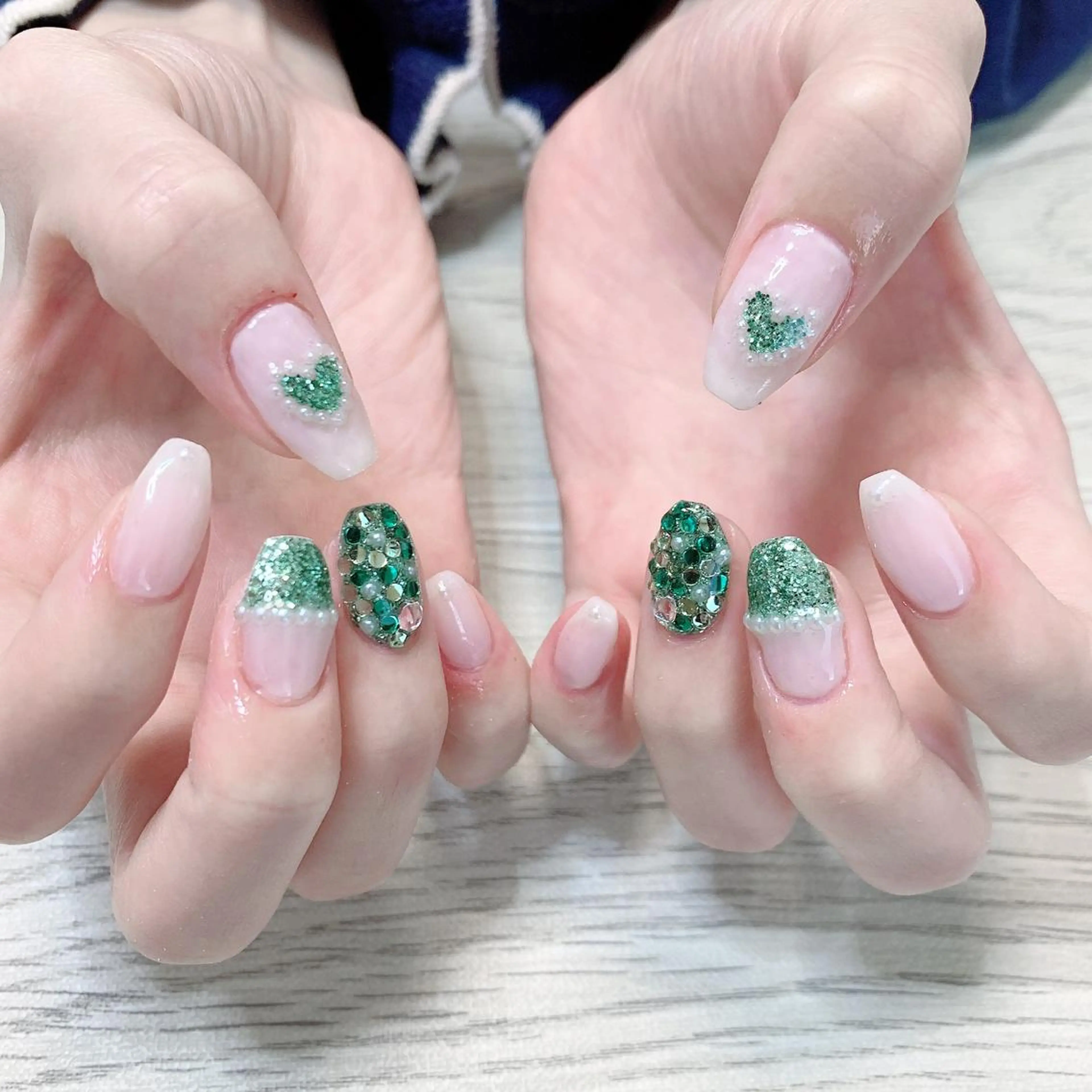ネイル ハンドネイル フットネイル Adite nailのネイルデザイン