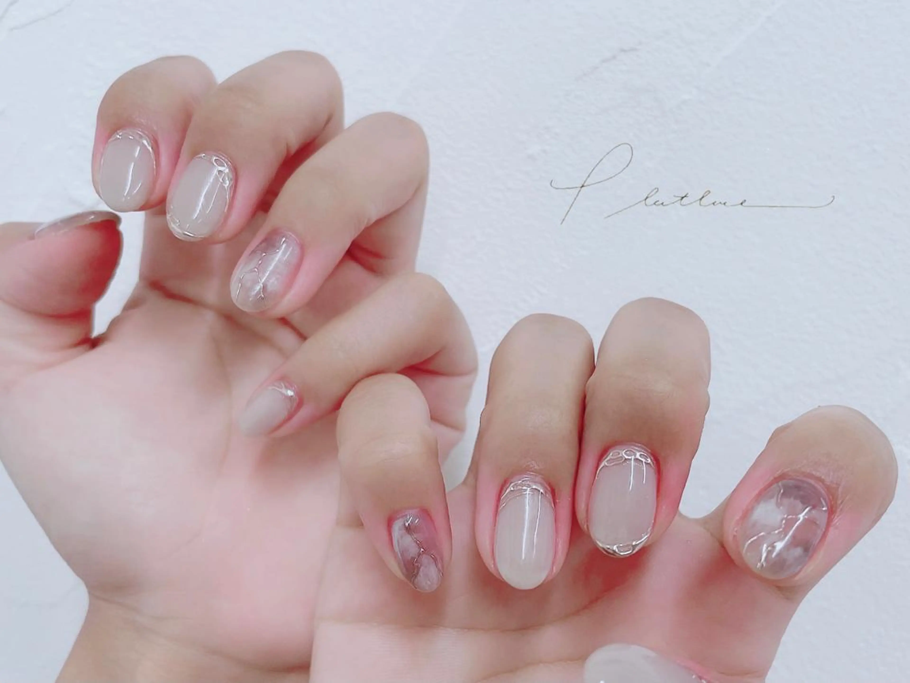 ネイル アートネイル 持ち込み ニュアンスネイル Platluce .のネイルデザイン