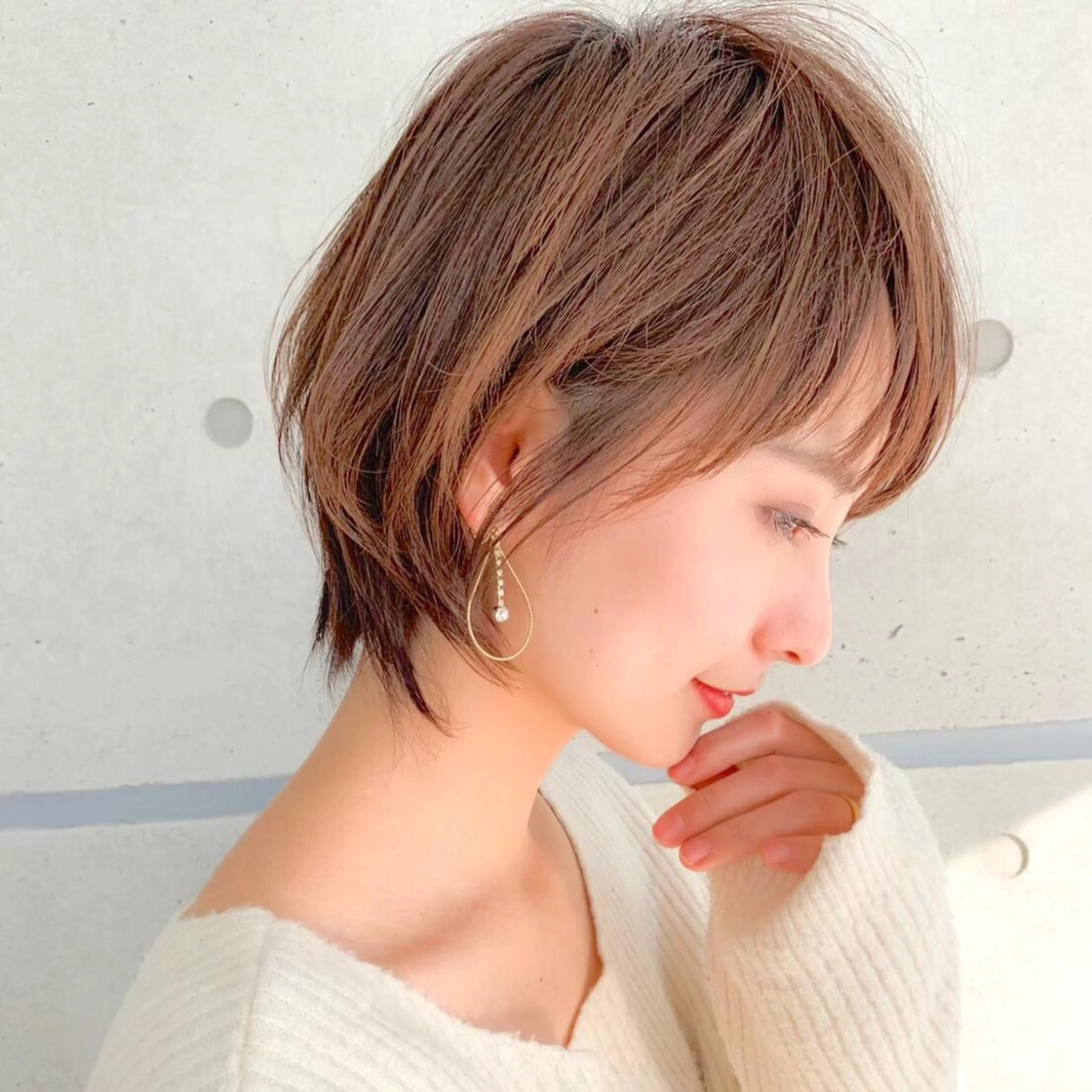 ショート カット ヘアカラー 🌈ハイトーン×暗髪 🦄TAKUMI🦄のヘアスタイル