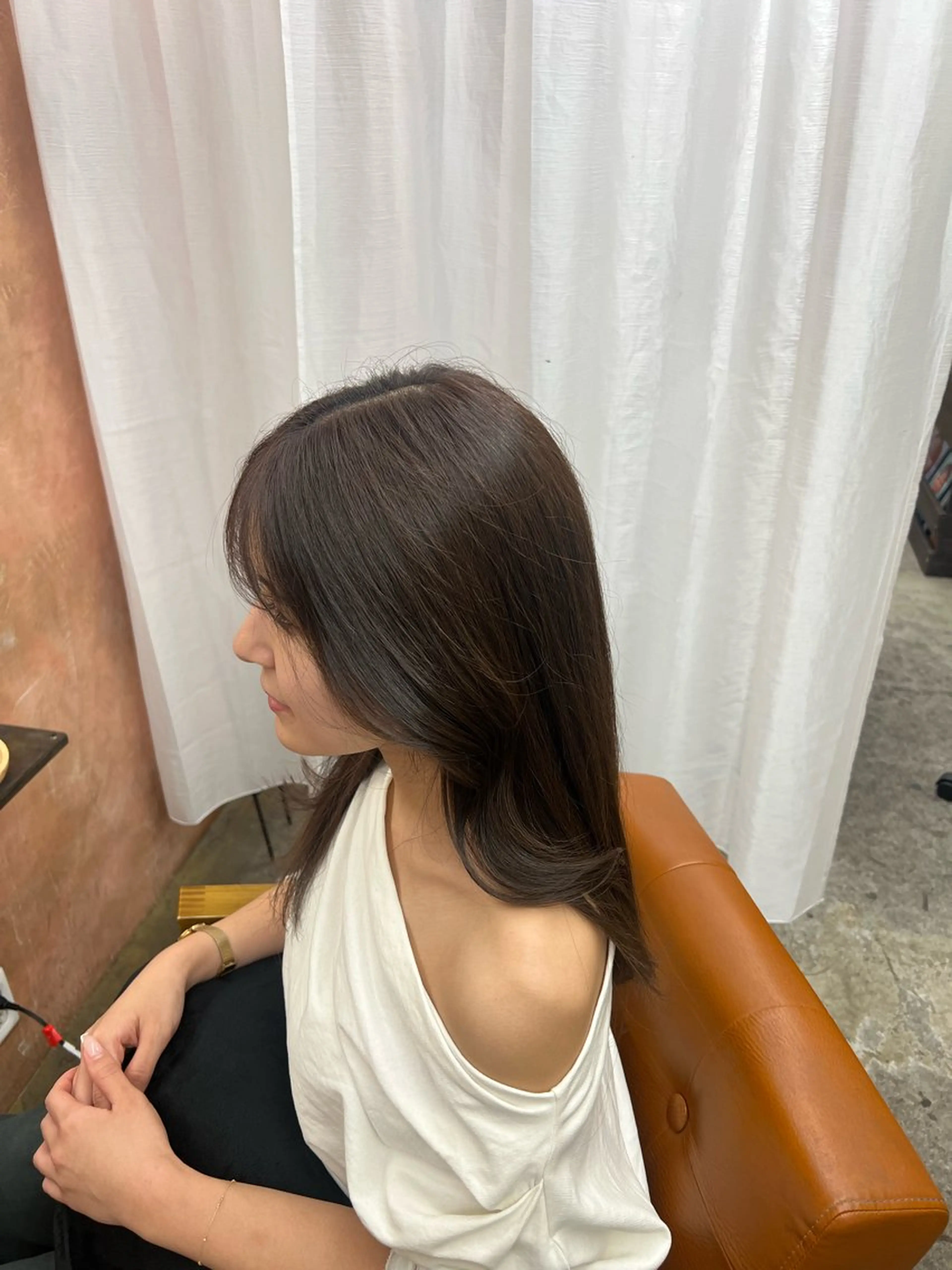 セミロング ヘアカラー ともざねゆか UniQのヘアスタイル