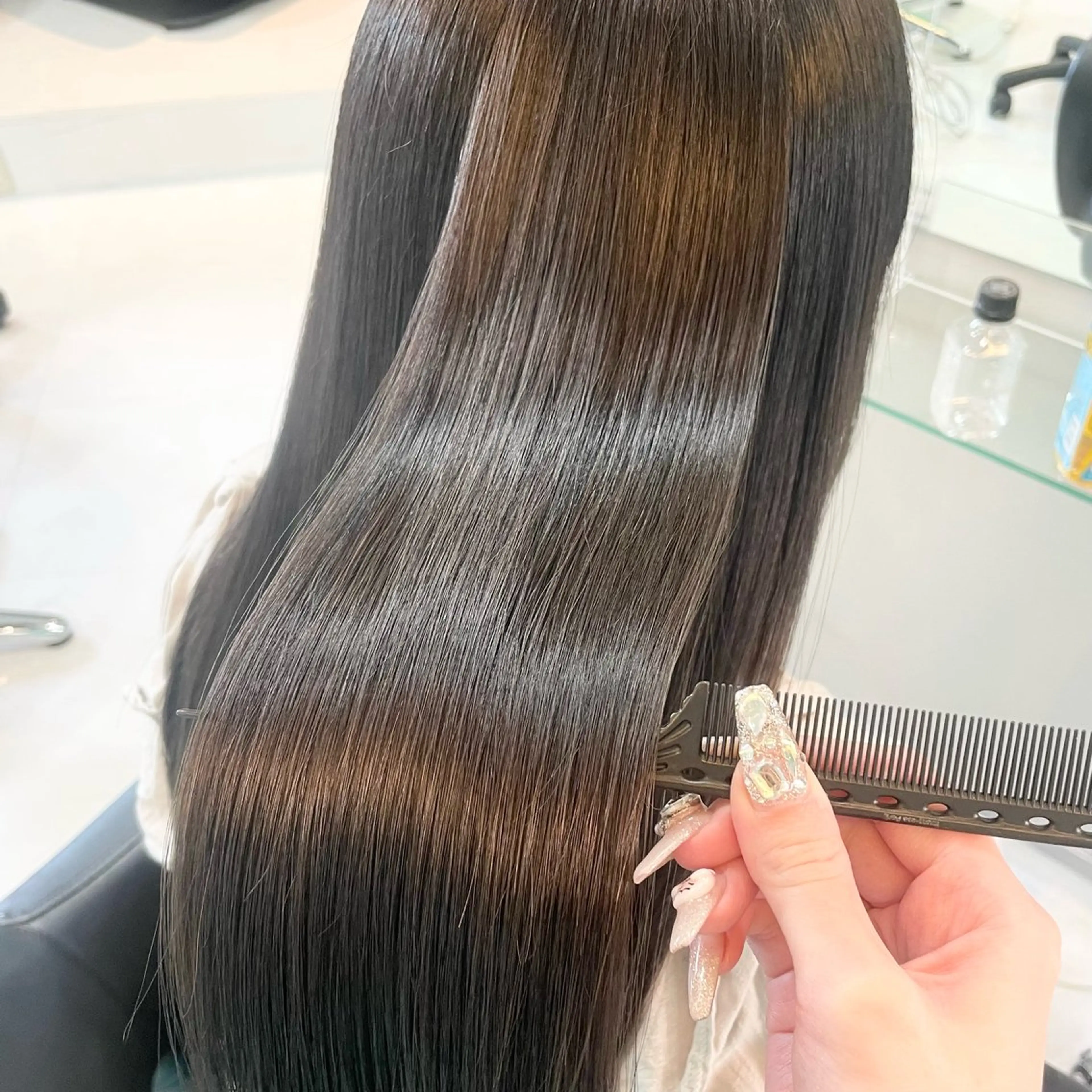 ロング カラー 髪質改善 縮毛矯正 カット 縮毛矯正 イヤリングカラー 🫧Natsukiのヘアスタイル