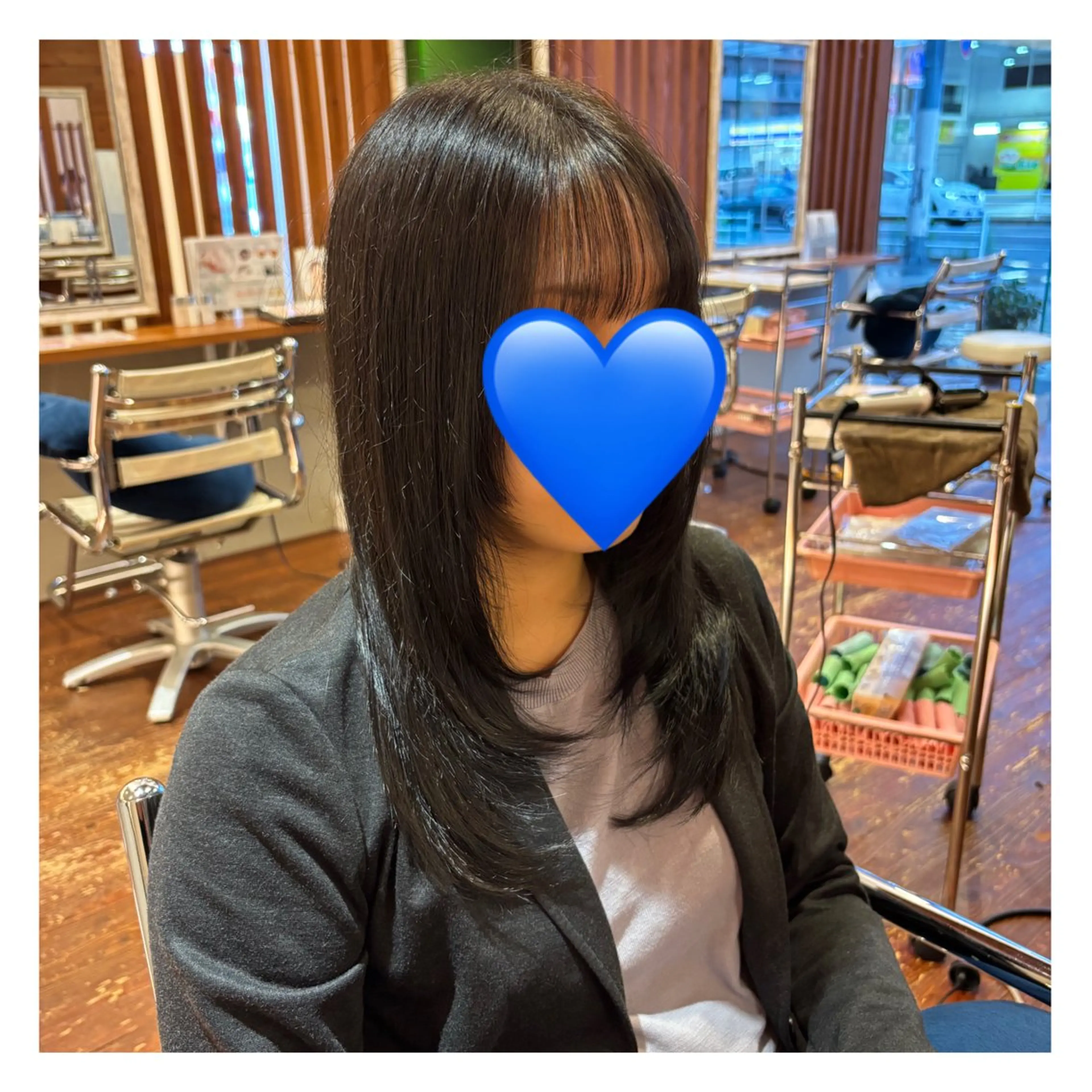 セミロング カラー カット ヘアカラー peal ark いろはのヘアスタイル