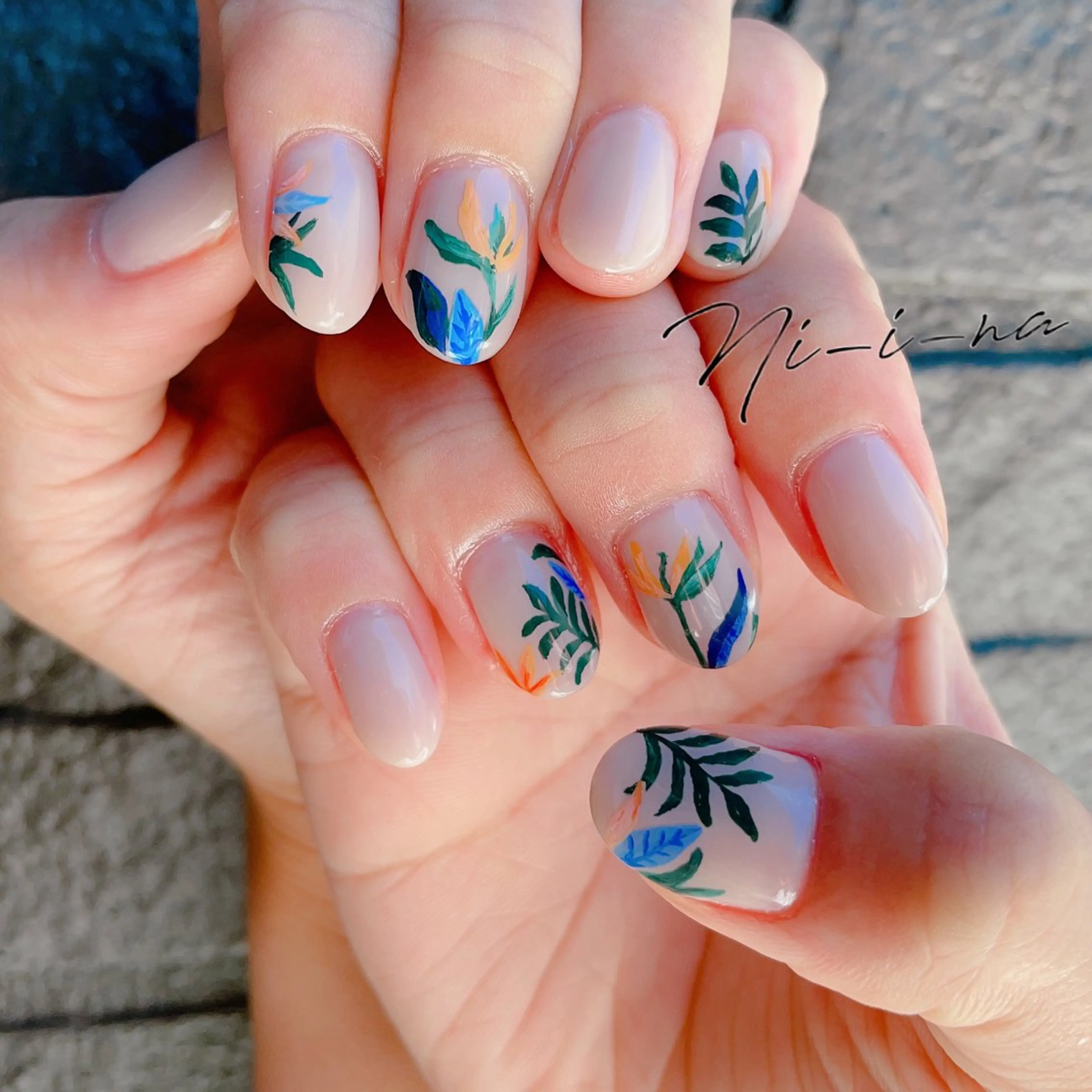 ネイル ハンドネイル nail salon Ni-i-naのネイルデザイン