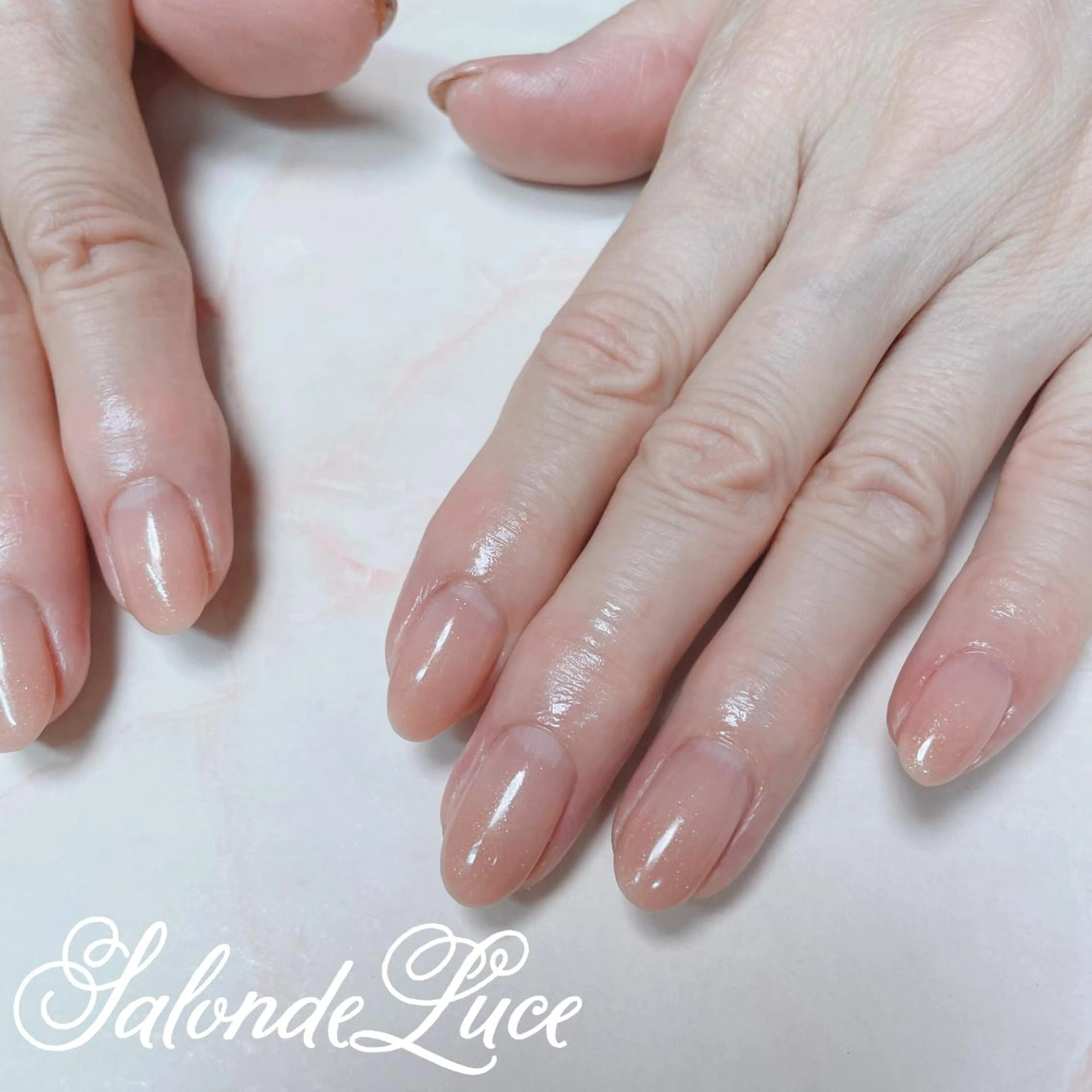 ネイル グラデーション オフィスネイル シンプルネイル Salon de Luceのネイルデザイン