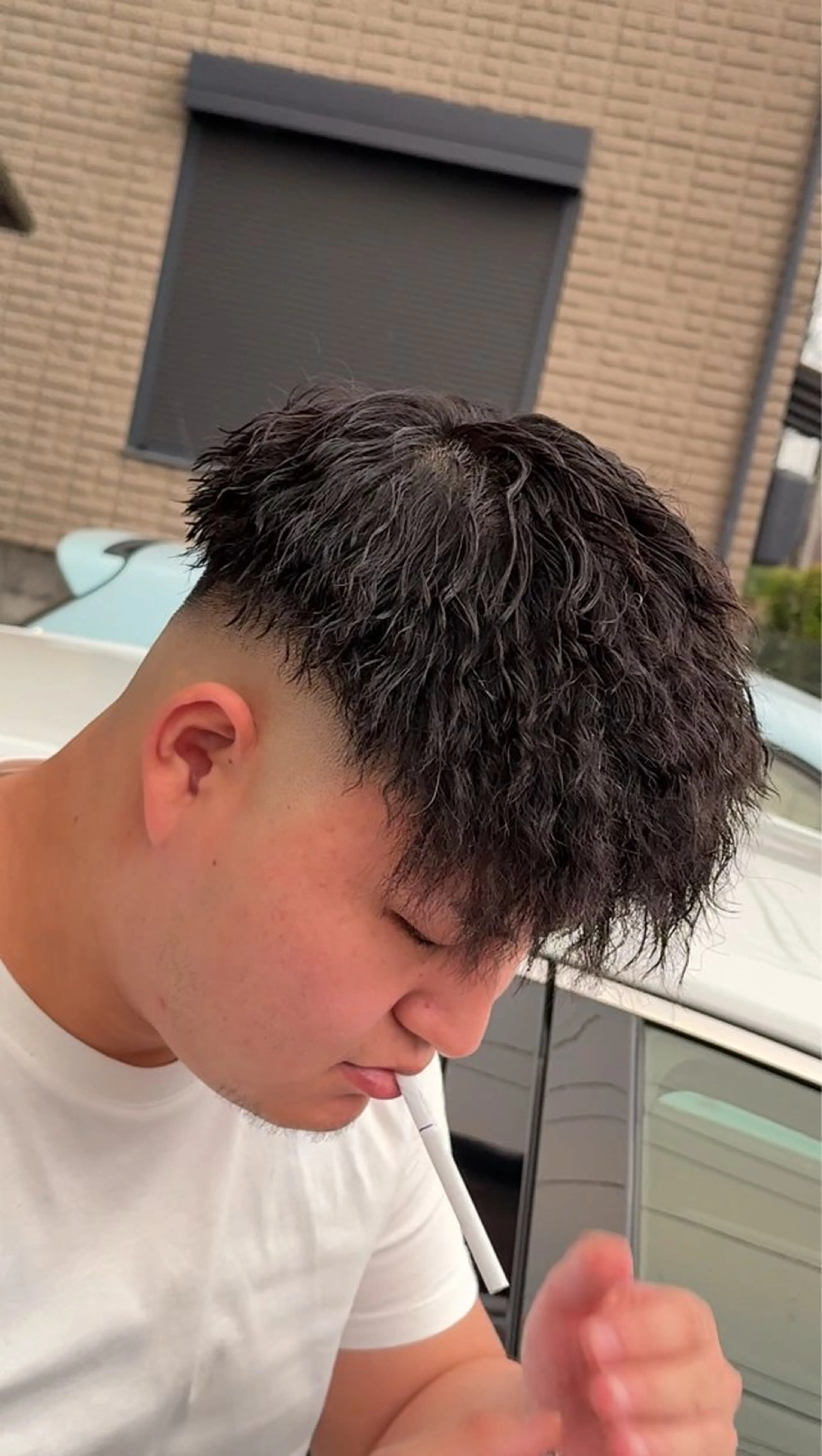 ミディアム パーマ メンズ フェードカット スキンフェード 永畑 亮太のヘアスタイル