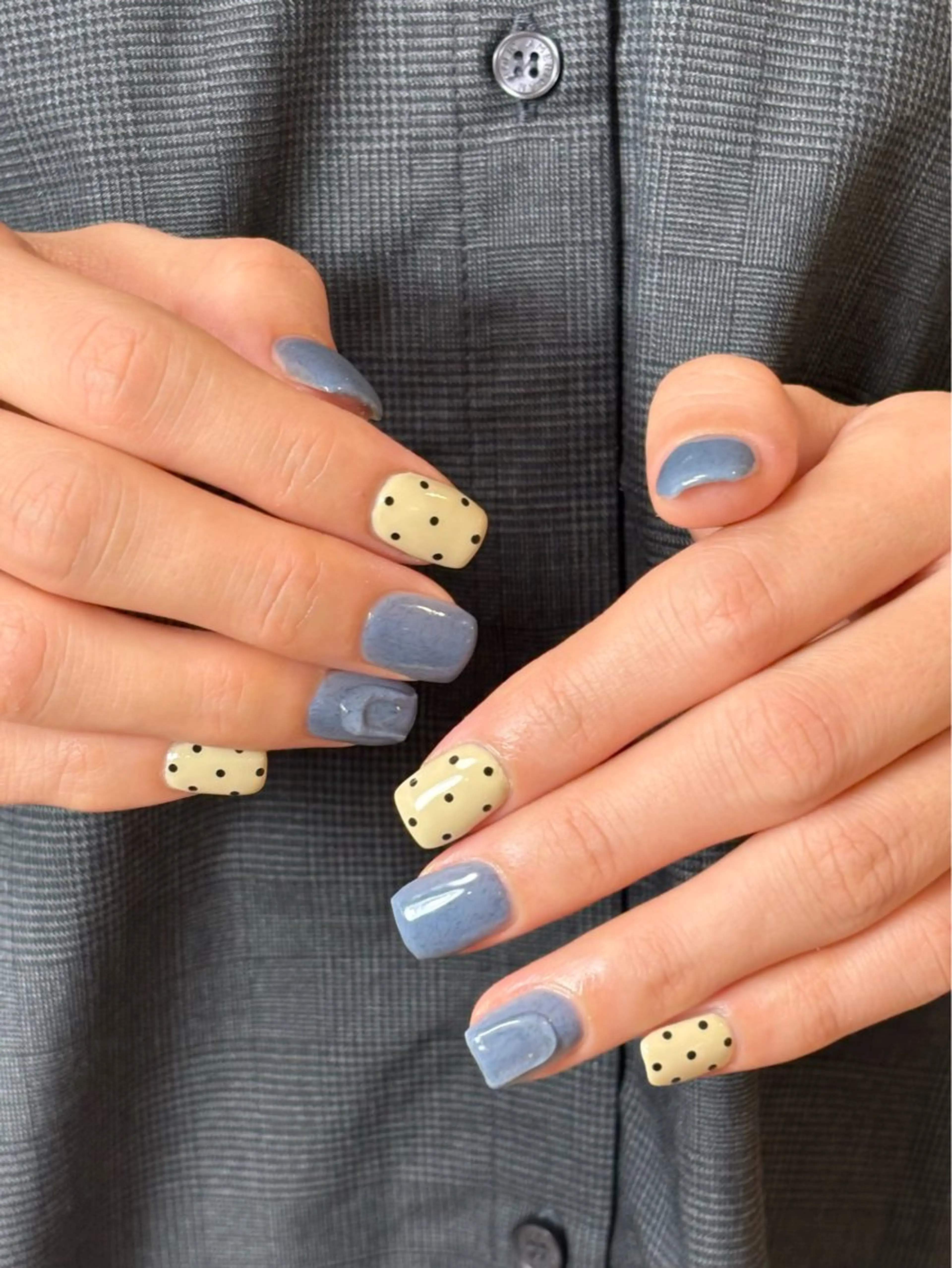 ネイル ブルー ドット ハンドネイル moka nailのネイルデザイン