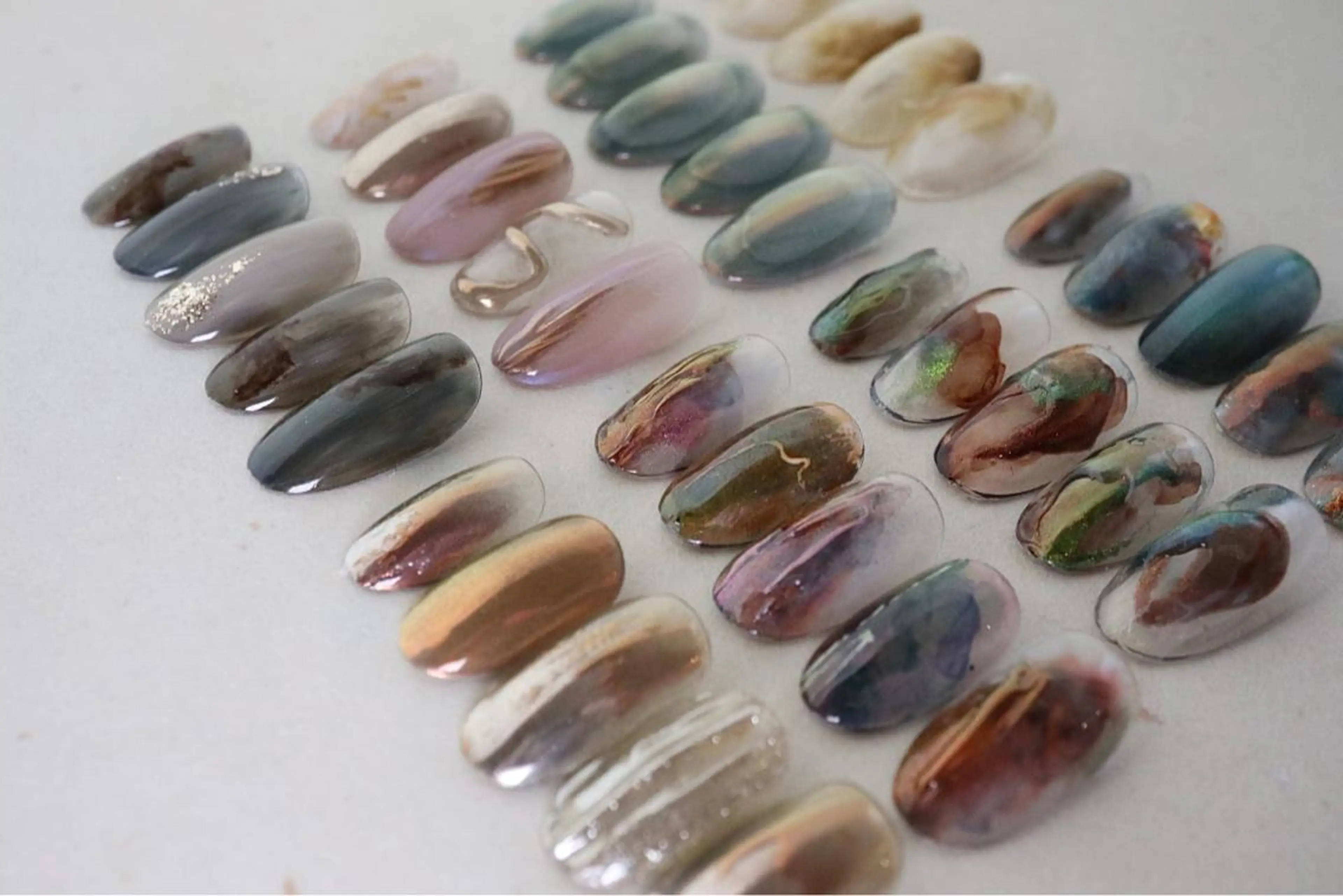 ネイル ニュアンスネイル スカルプネイル 小河 仁美のネイルデザイン