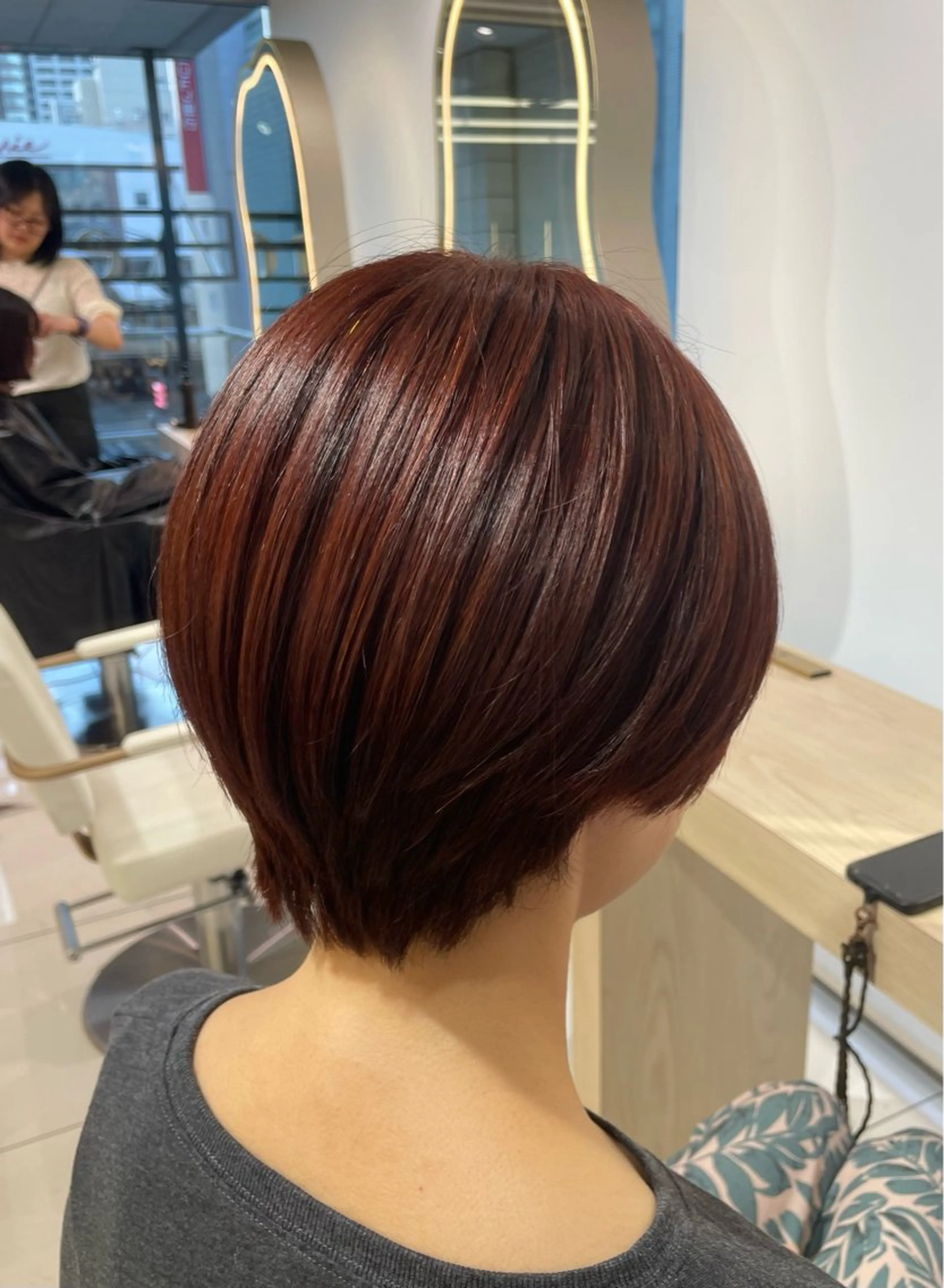 ショート ヘアカラー トリートメント 艶カラー/カット モデル募集中/あやかのヘアスタイル