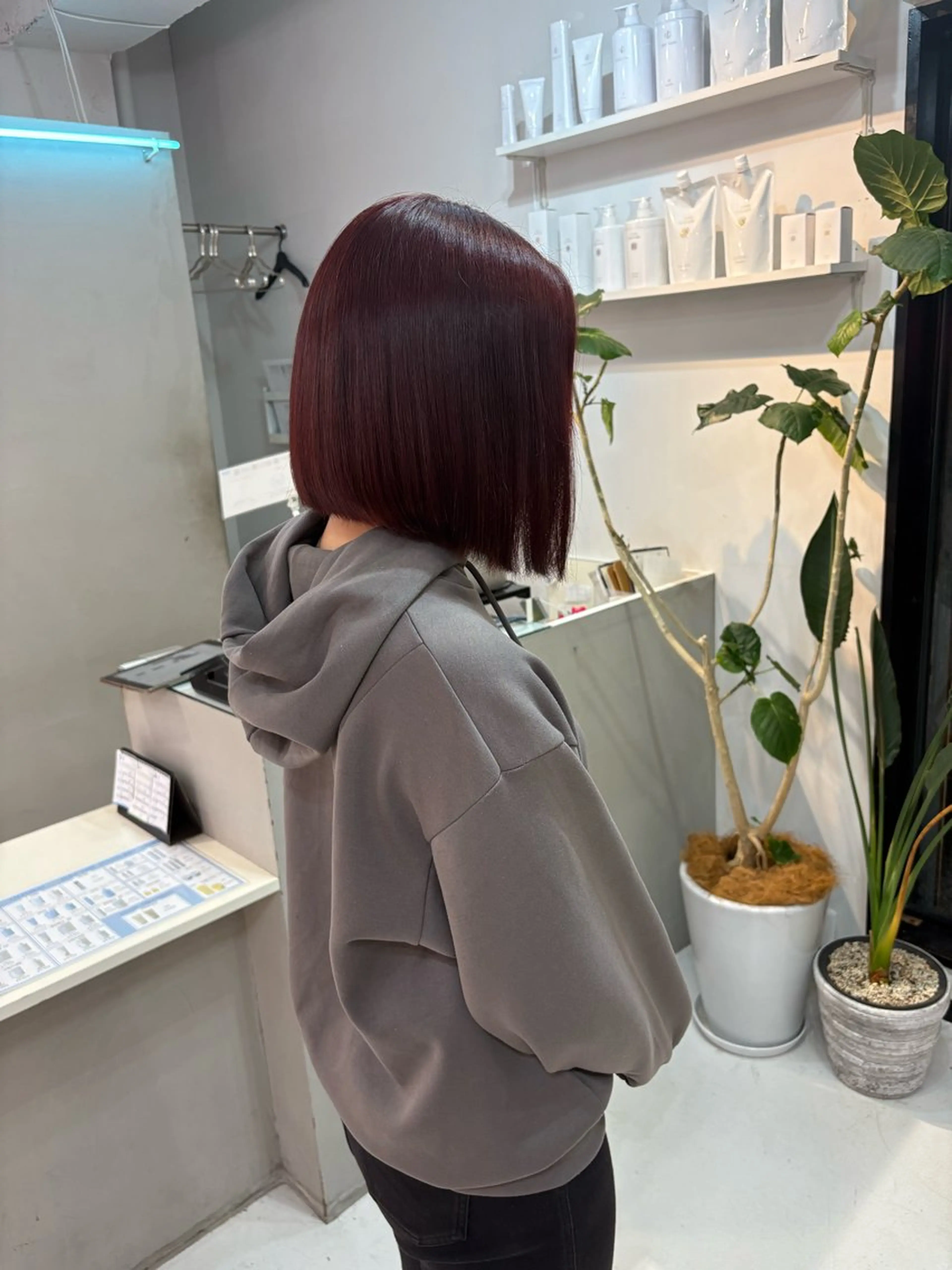 ミディアム カラー ブリーチ ダブルカラー ブリーチなしカラー カット ヘアカラー 弓矢 叶のヘアスタイル