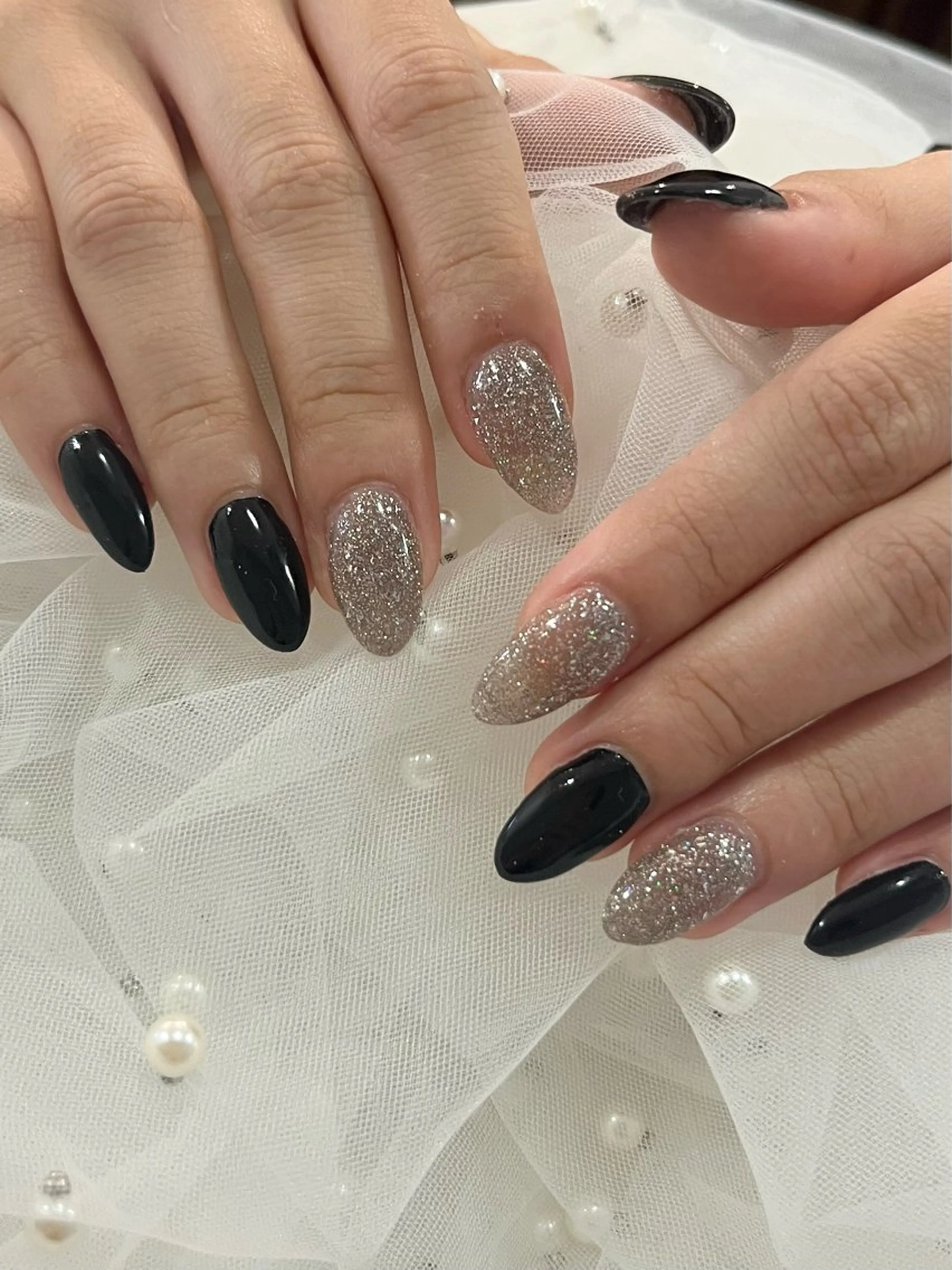 ミディアム ハンドネイル NAIL SALON FLOR所属・キラキラネイル/ 韓国ネイルMAKIのネイルデザイン