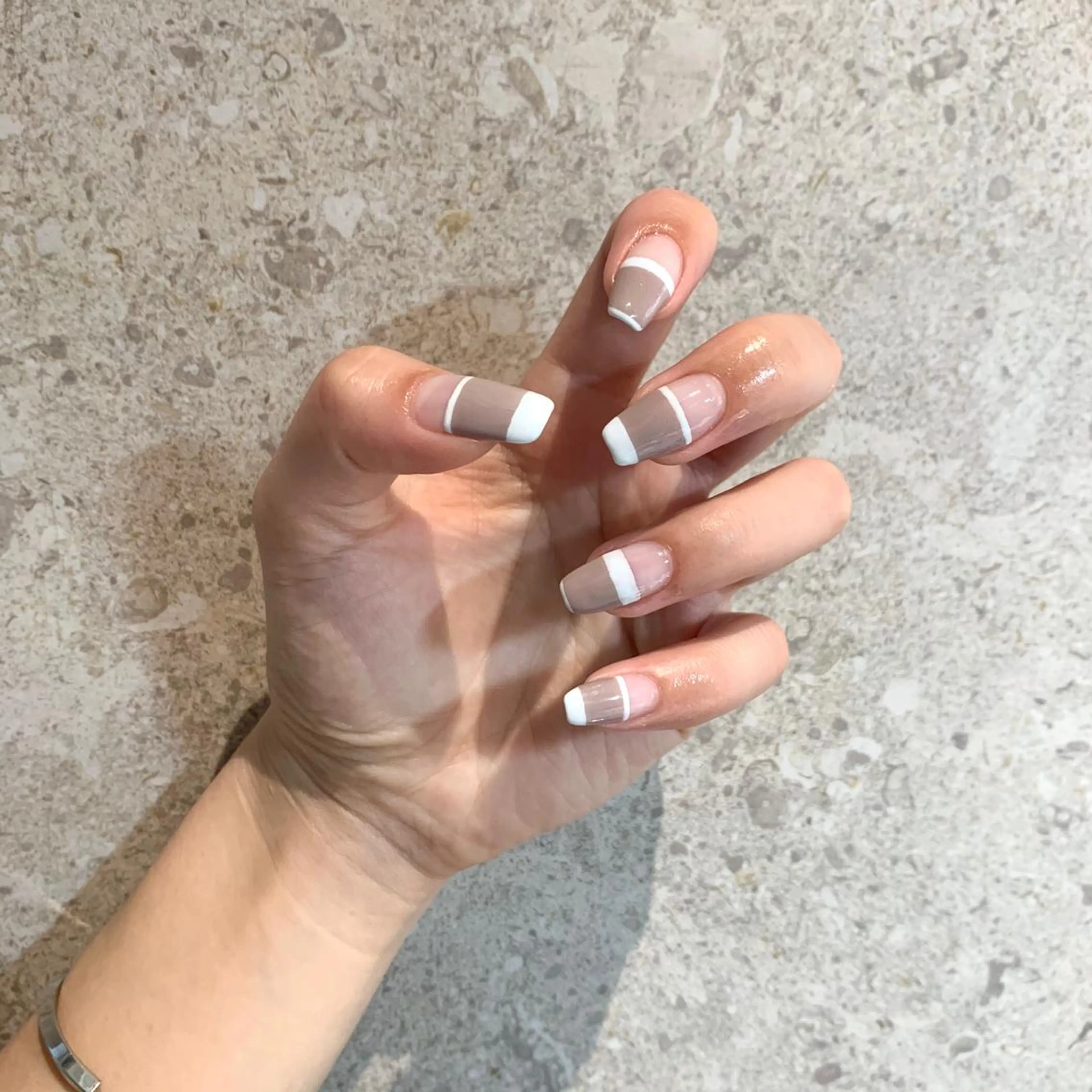 ネイル フレンチネイル esby Loely MIZUKIのネイルデザイン