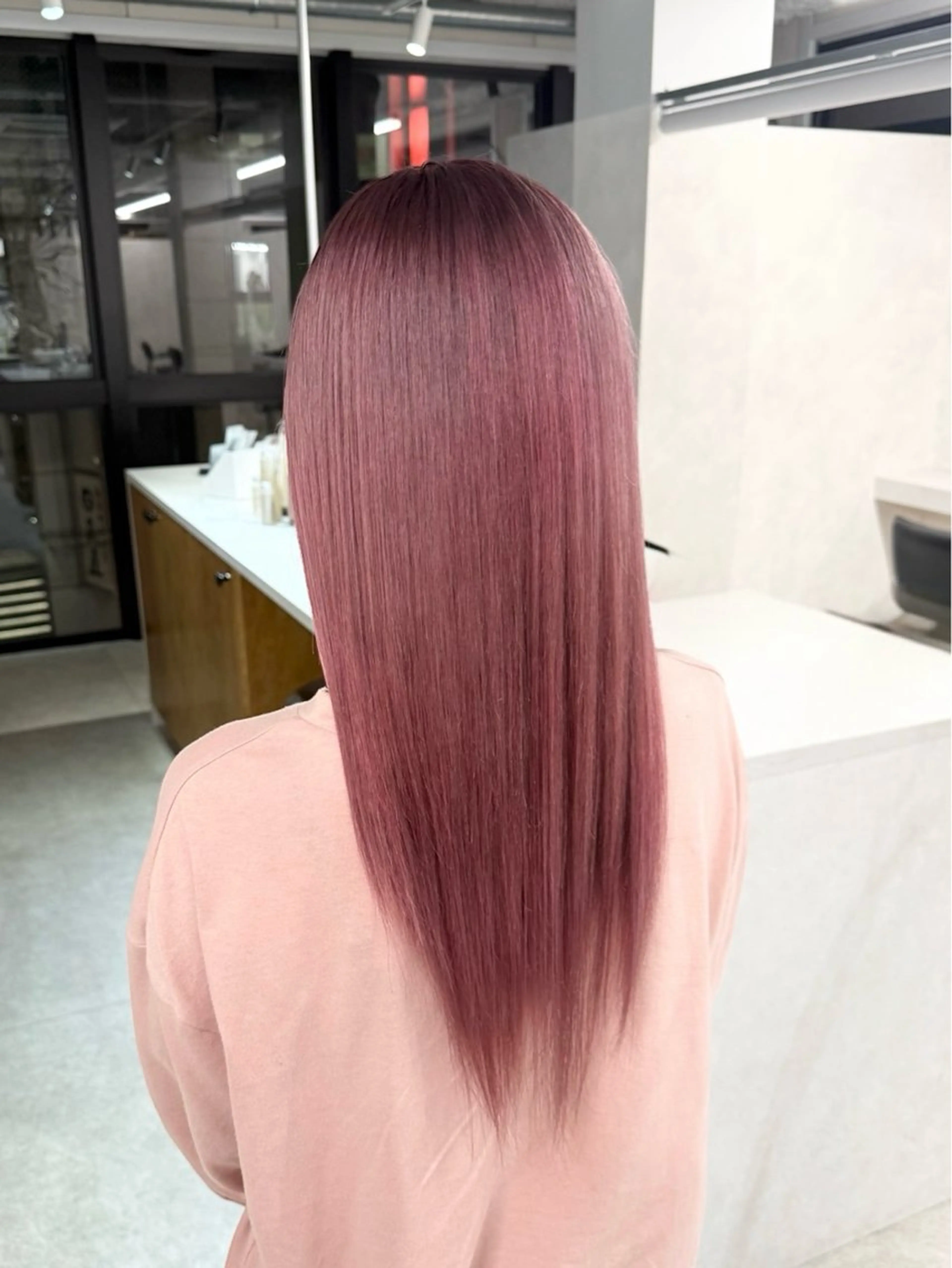 セミロング カラー ブリーチ 透明感カラー ハイトーンカラー 韓国風ヘア レイヤーカット ヘアカラー 森貝 洋亮のヘアスタイル