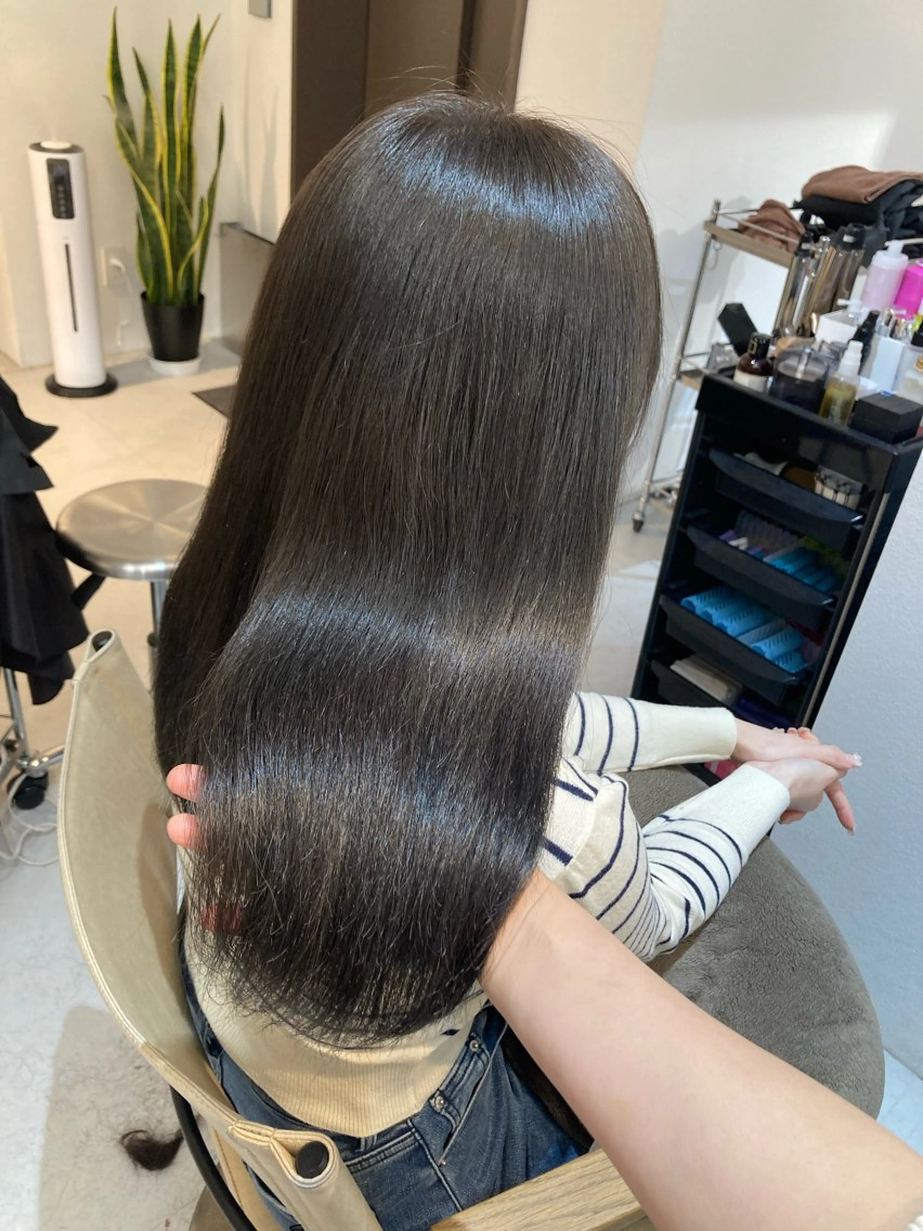 セミロング カット ヘアカラー トリートメント ✨色持ちの良い艶 カラー✨蟹江真世のヘアスタイル