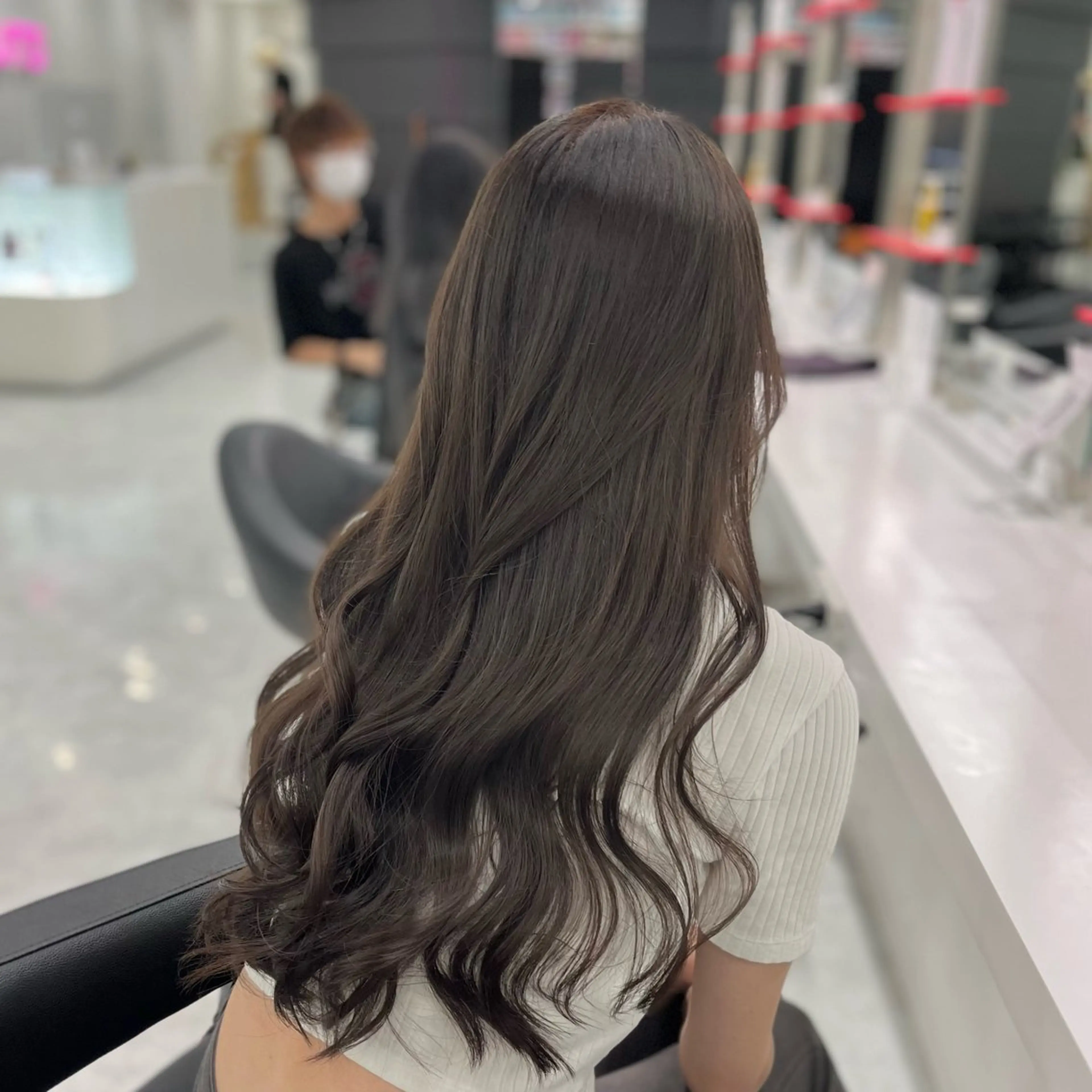ロング カラー ヘアカラー トリートメント ヘアセット 🩵韓国レイヤー× 寒色カラー🩵のヘアスタイル